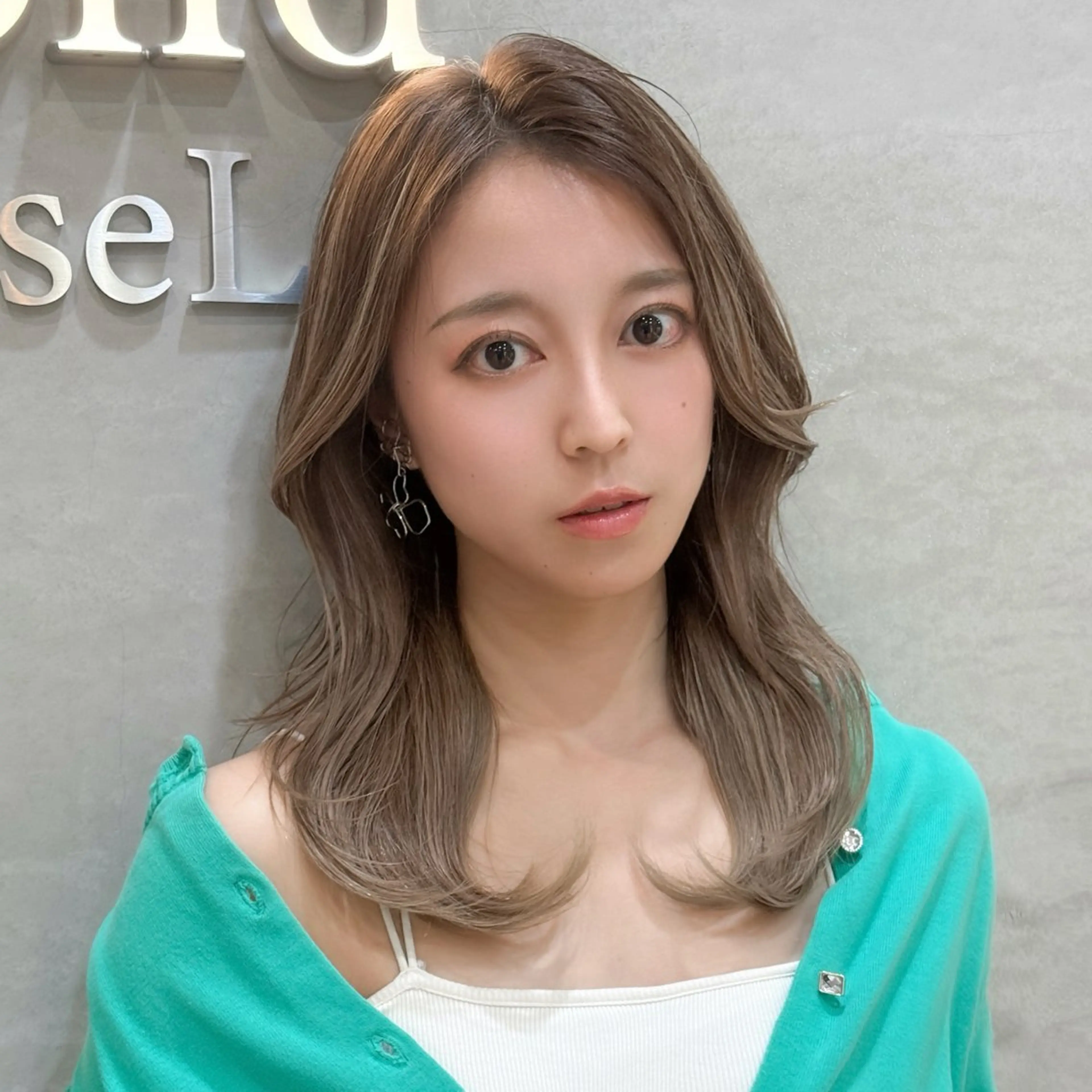 ロング カット ヘアカラー トリートメント レイヤー/ハッシュ/ ボブ/縮毛/内藤康太のヘアスタイル