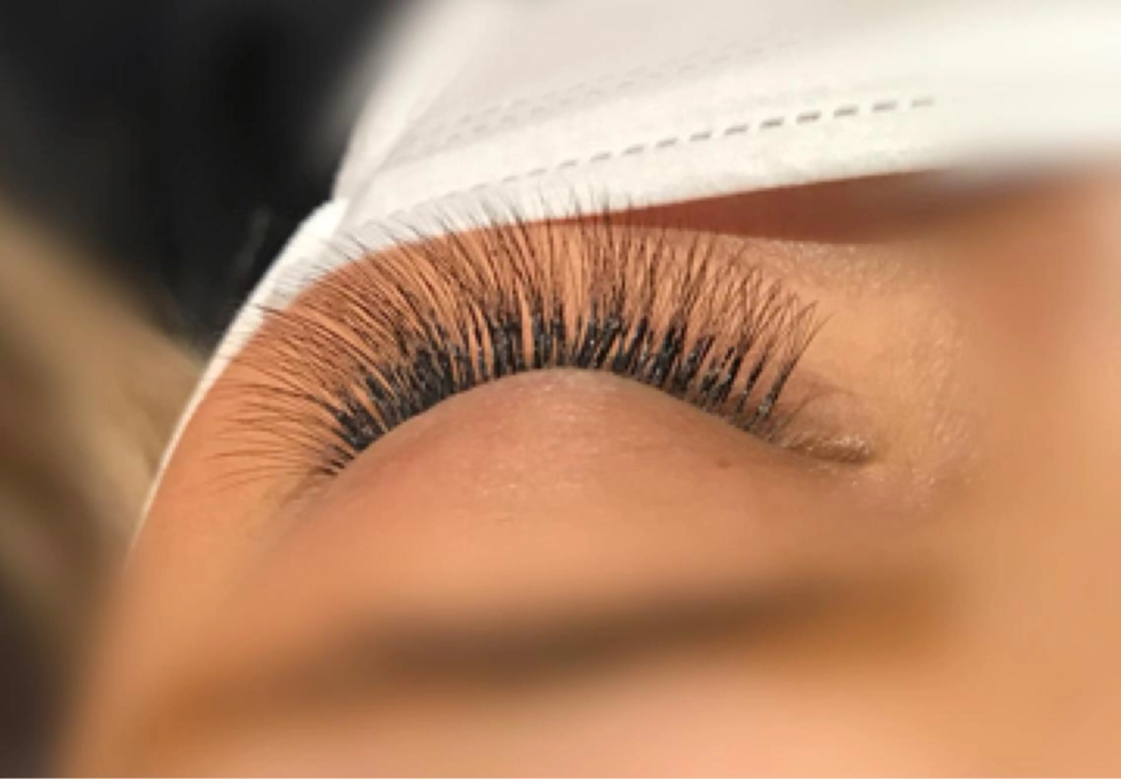 マツエク・マツパ 付け放題 ボリュームラッシュ 竹内 望博のヘアスタイル