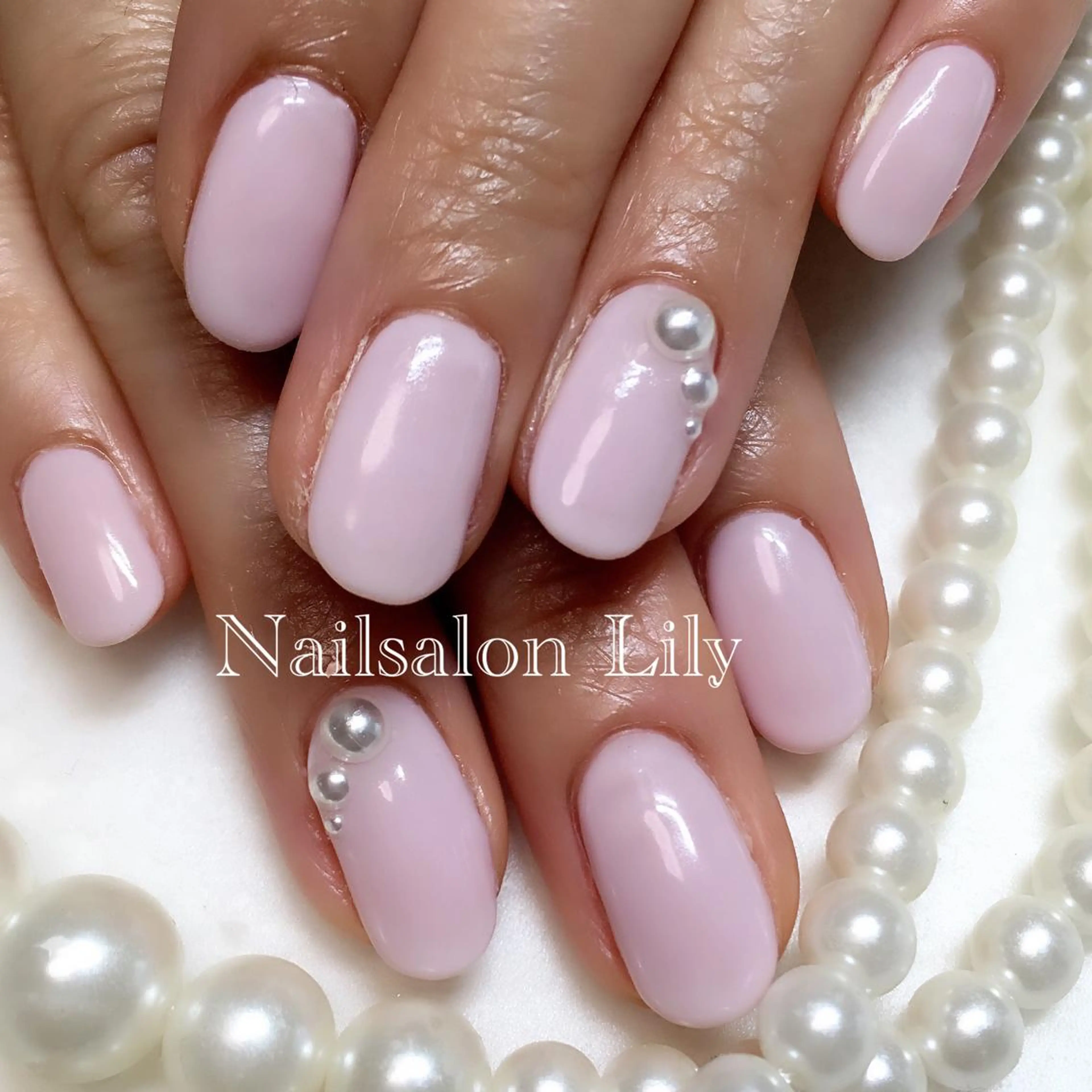 ネイル シンプルネイル Lily*nail 🌻Mii🌻のネイルデザイン