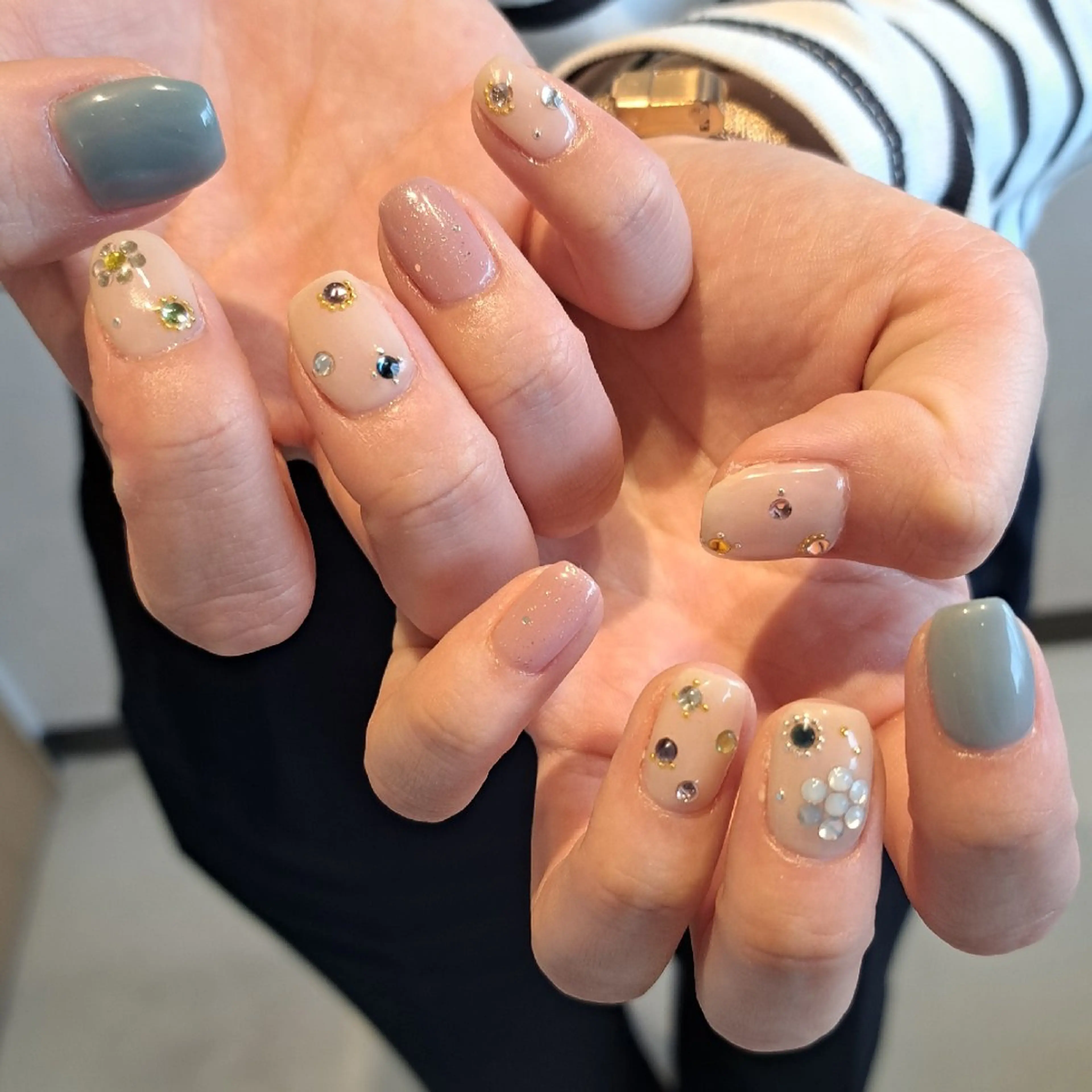 ネイル アートネイル ジェルネイル キラキラネイル 持ち込み オフィスネイル Nail mood デザイン持ち込みokのネイルデザイン