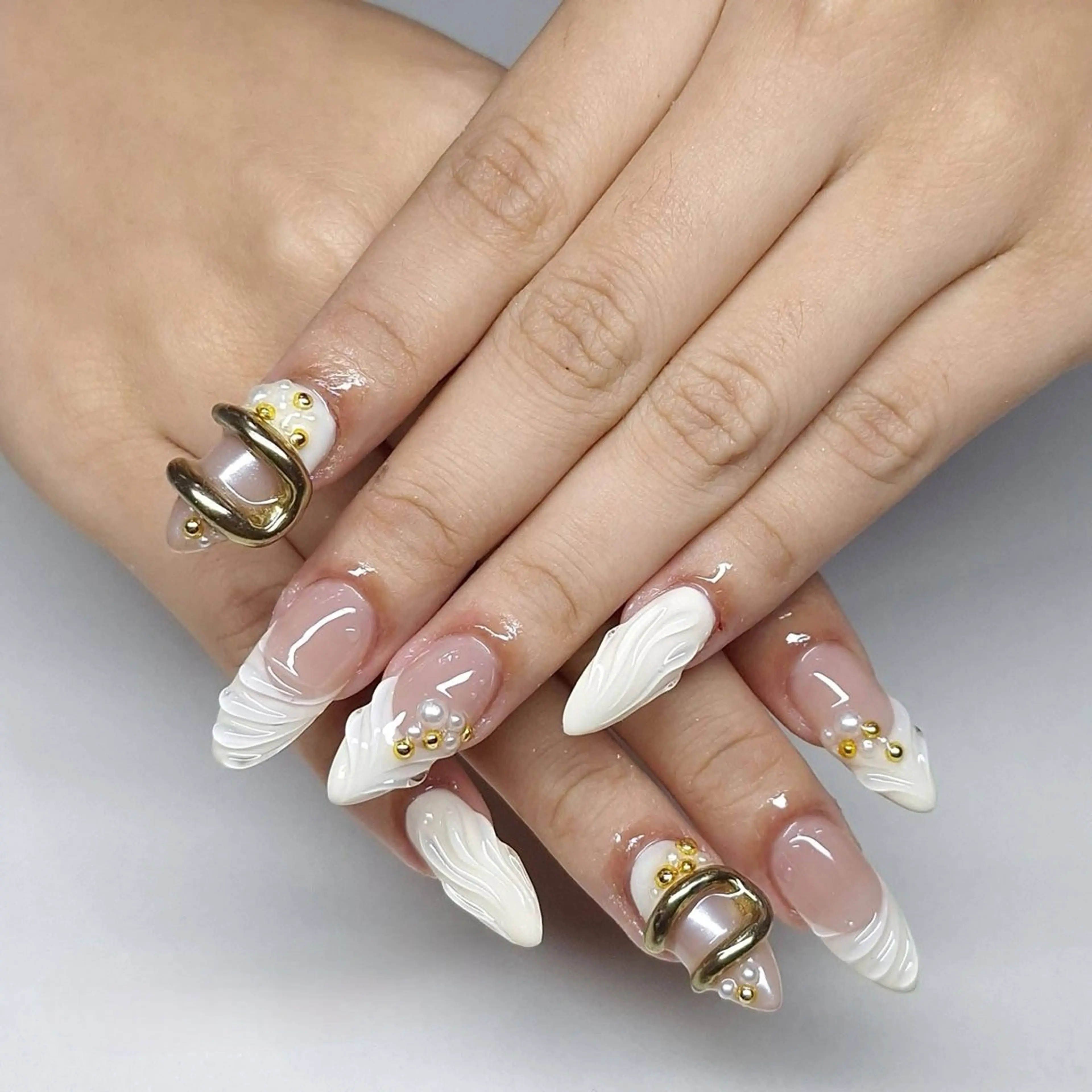 ネイル チークネイル フレンチネイル グラデーション 韓国ネイル マグネットネイル ハンドネイル JIN 168 新大久保のネイルデザイン