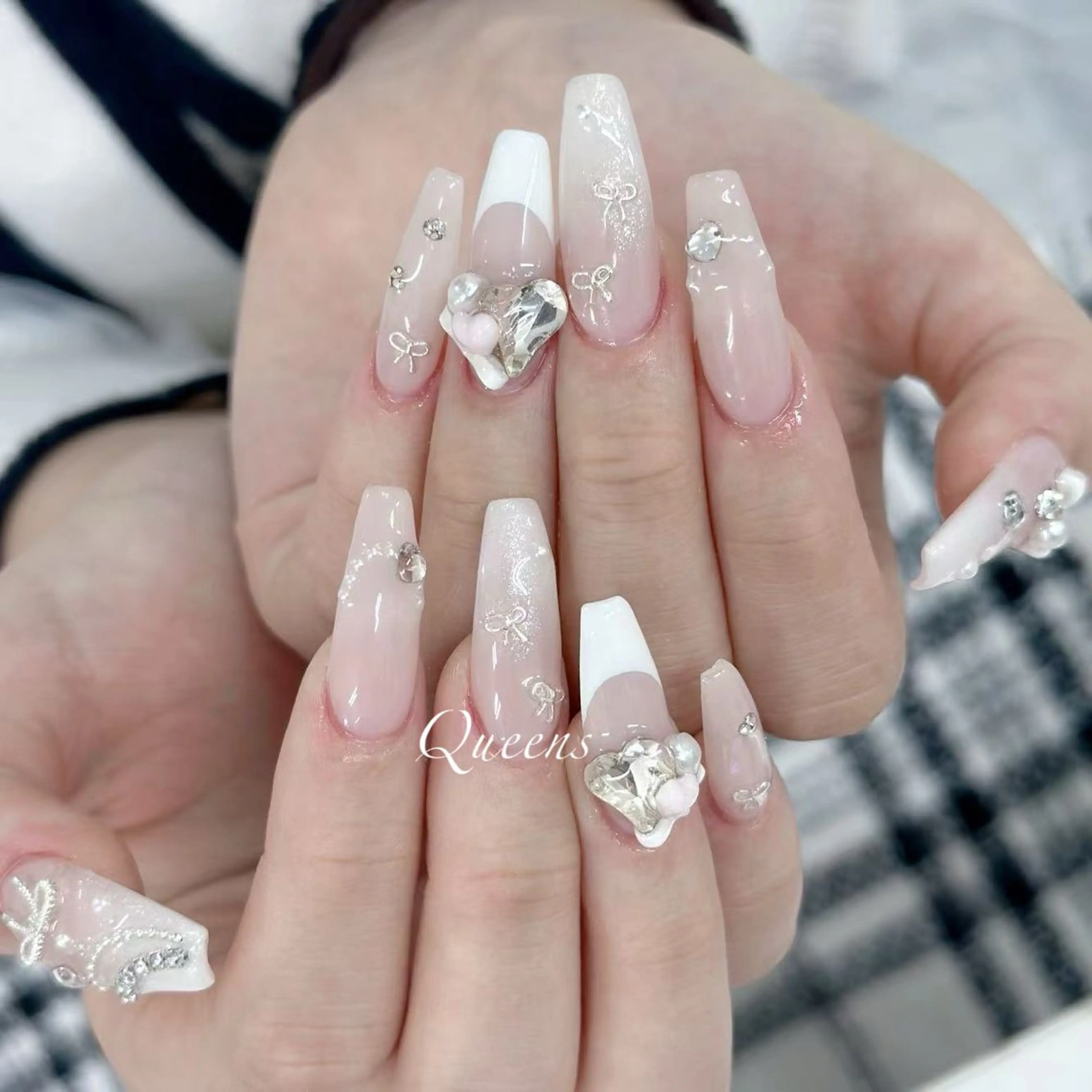 ネイル ハンドネイル Queens マオのネイルデザイン