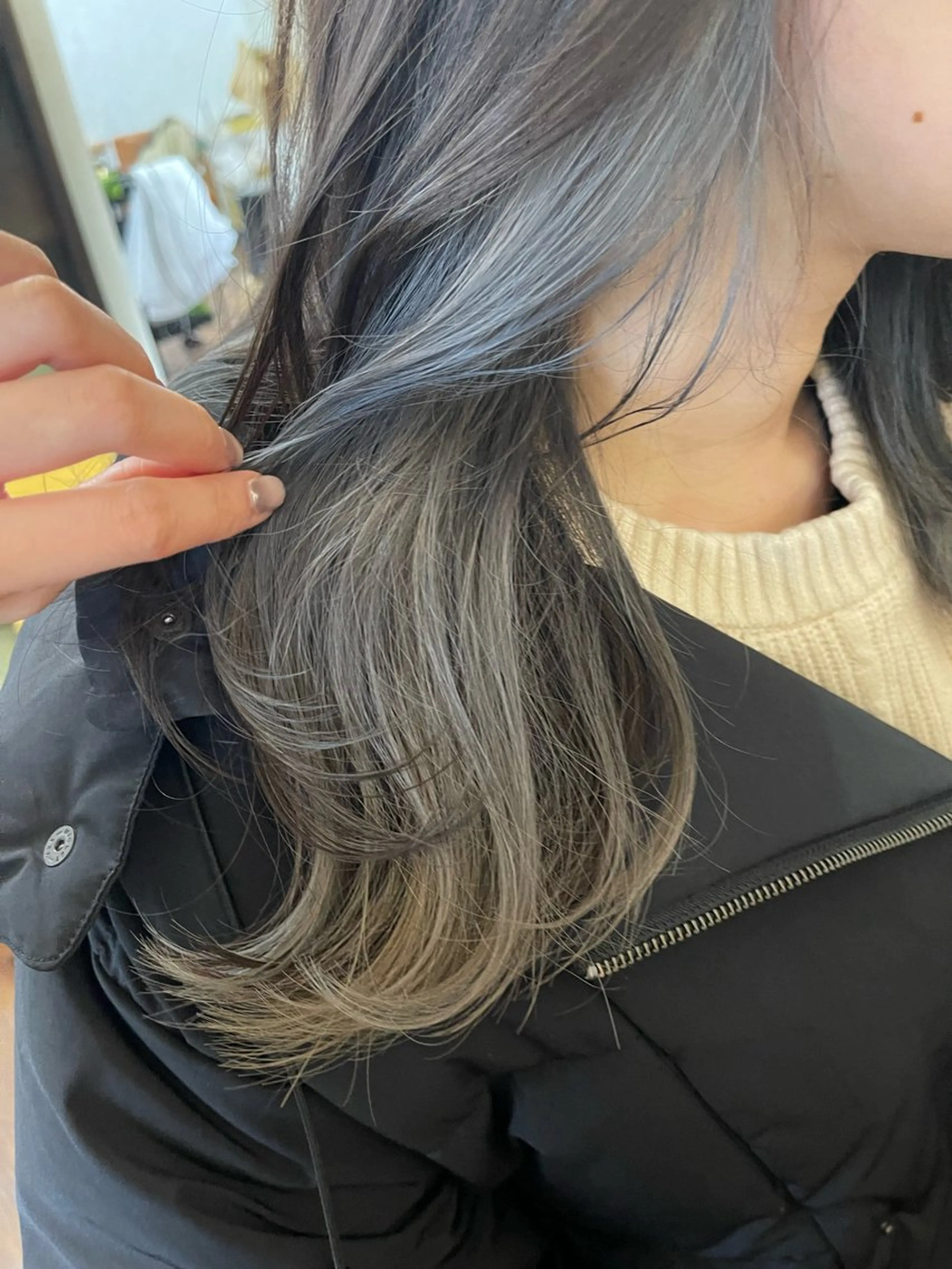 セミロング カラー 関根 沙季のヘアスタイル
