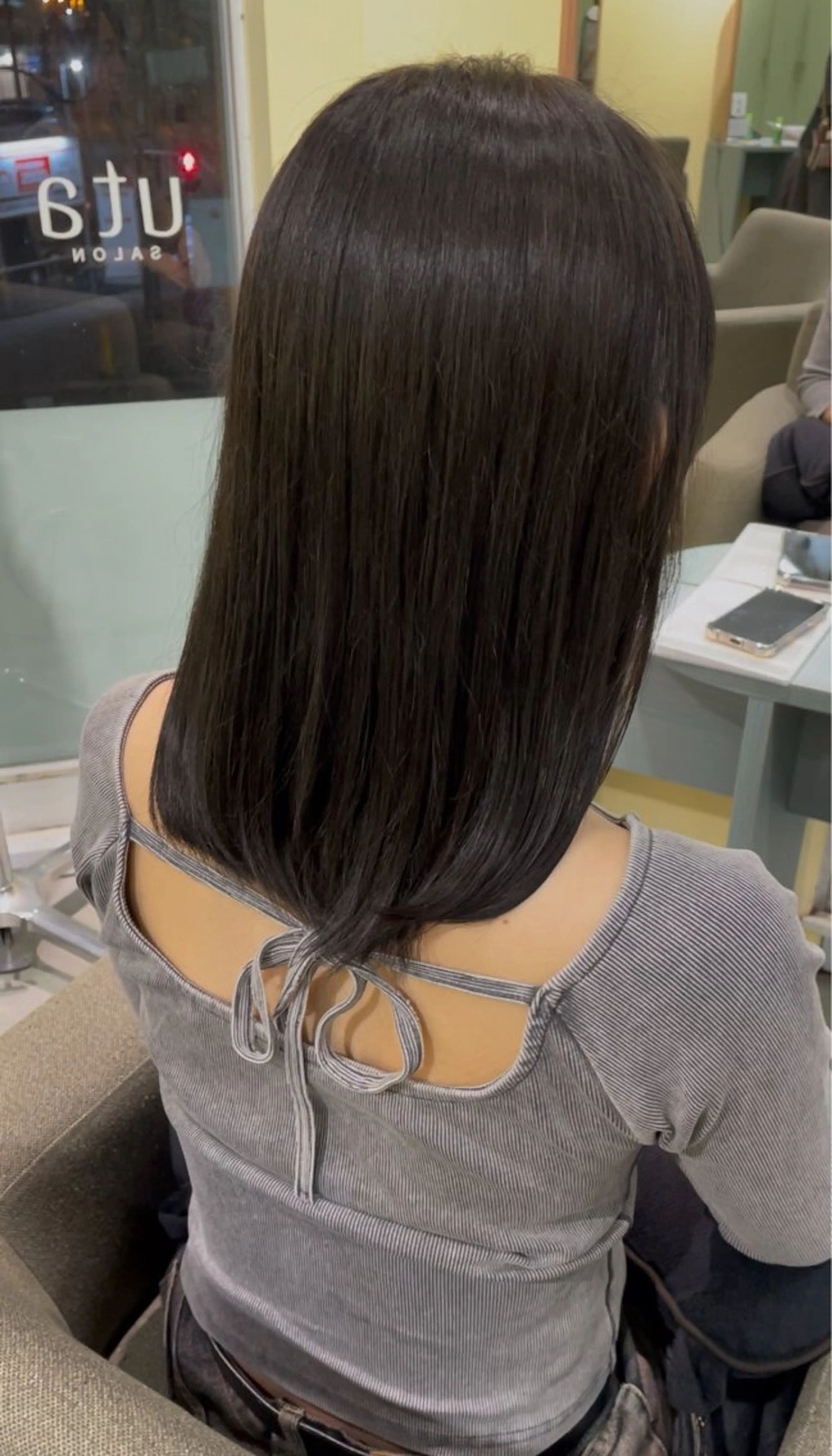 ミディアム カラー 中井 菜々香のヘアスタイル