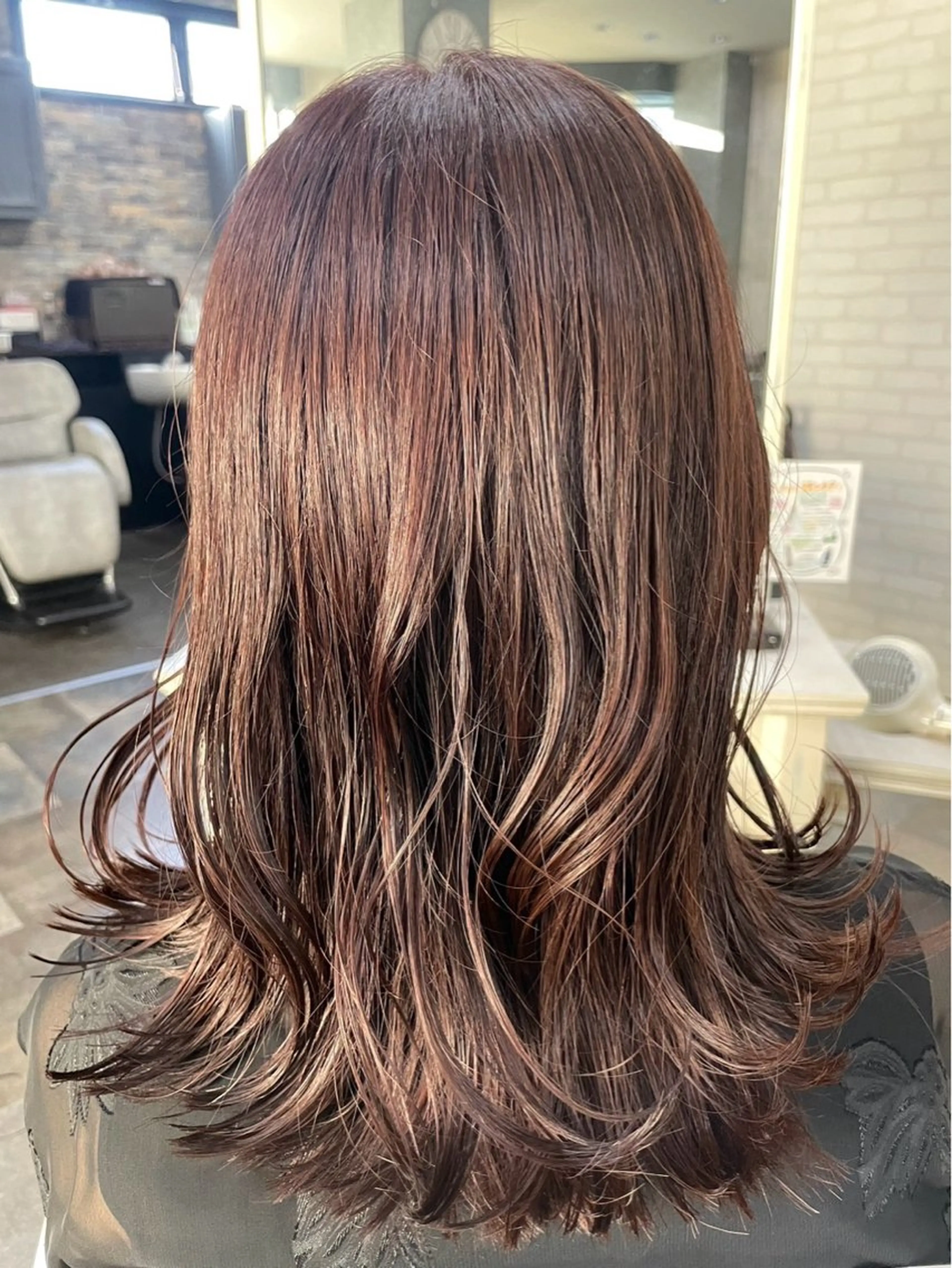 ミディアム ボブレイヤー ミディアムパーマ ミストバング ボブ ハイライト 髪質改善/縮毛矯正/ 美髪/個室/ハラのヘアスタイル