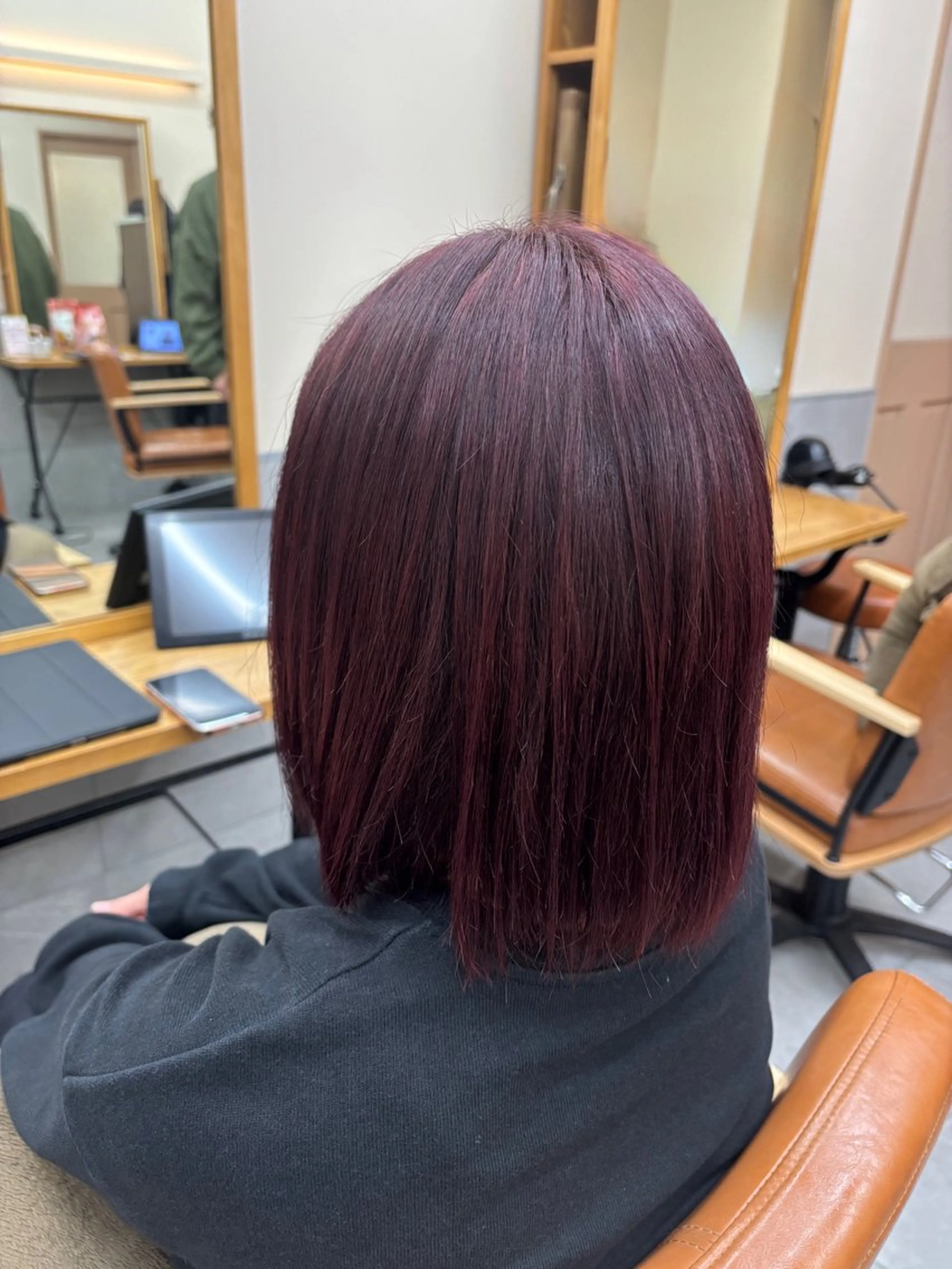 ミディアム 白井 花穂のヘアスタイル