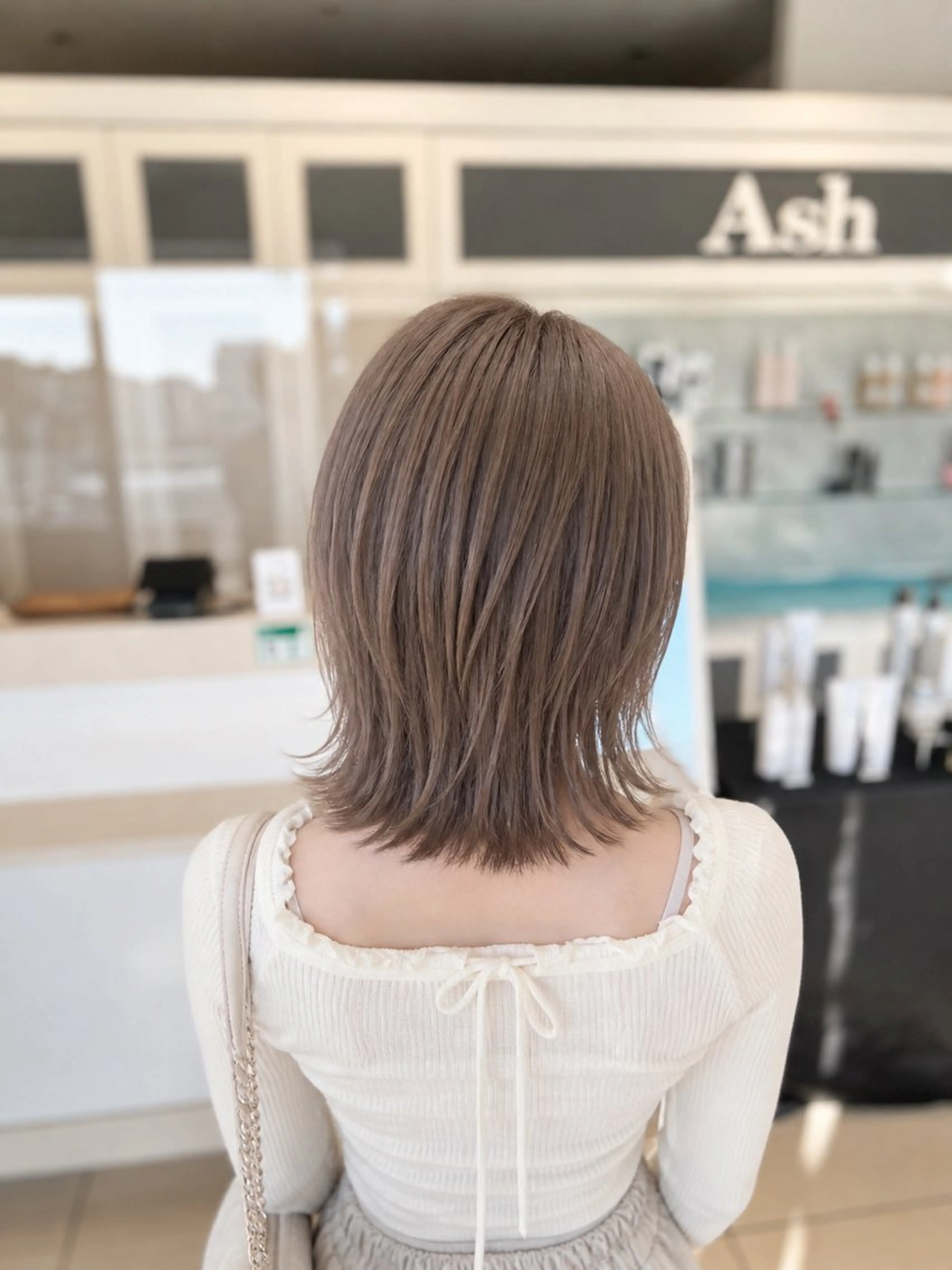 ミディアム カラー ウルフカット カット ヘアカラー トリートメント 金子 直樹のヘアスタイル