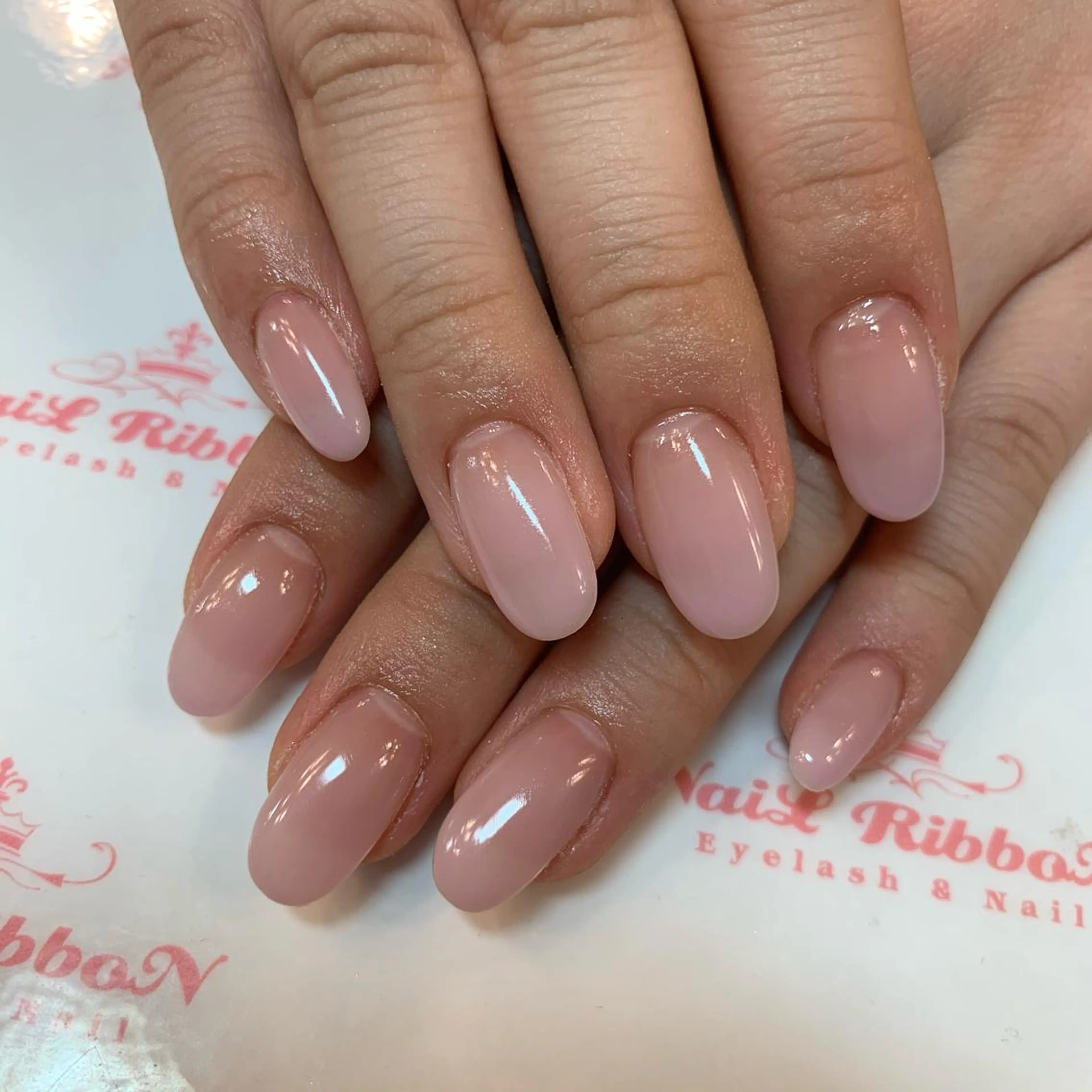 ネイル ネイルリボン 受付スタッフのネイルデザイン