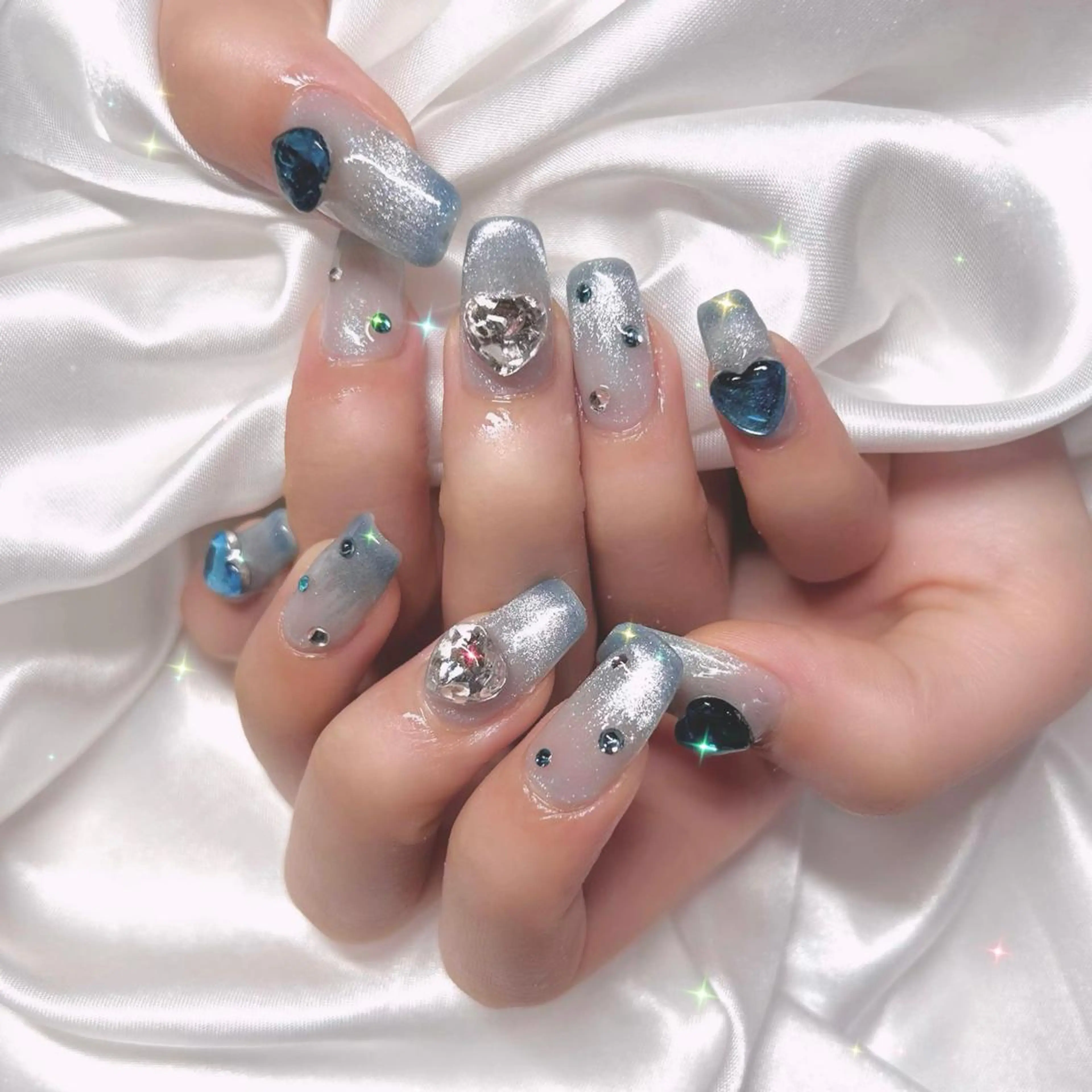 ネイル フレンチネイル グラデーション マグネットネイル マグネットフレンチ 夏ネイル élu by Noriko 前原のネイルデザイン