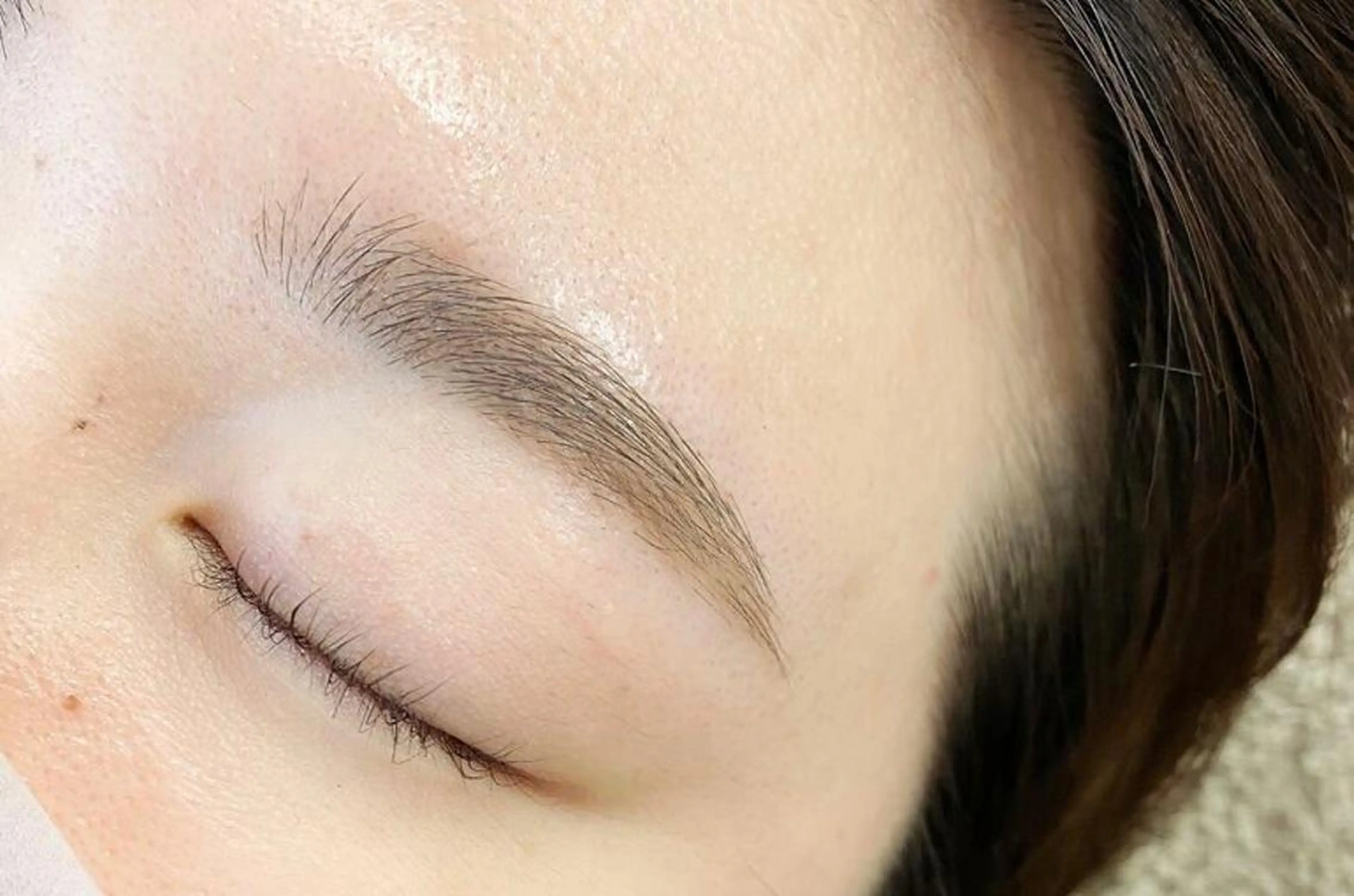 アイブロウ 眉毛ワックス脱毛 ハーブピーリング専門 毛穴洗浄❤️眉waxのエステ・リラクイメージ