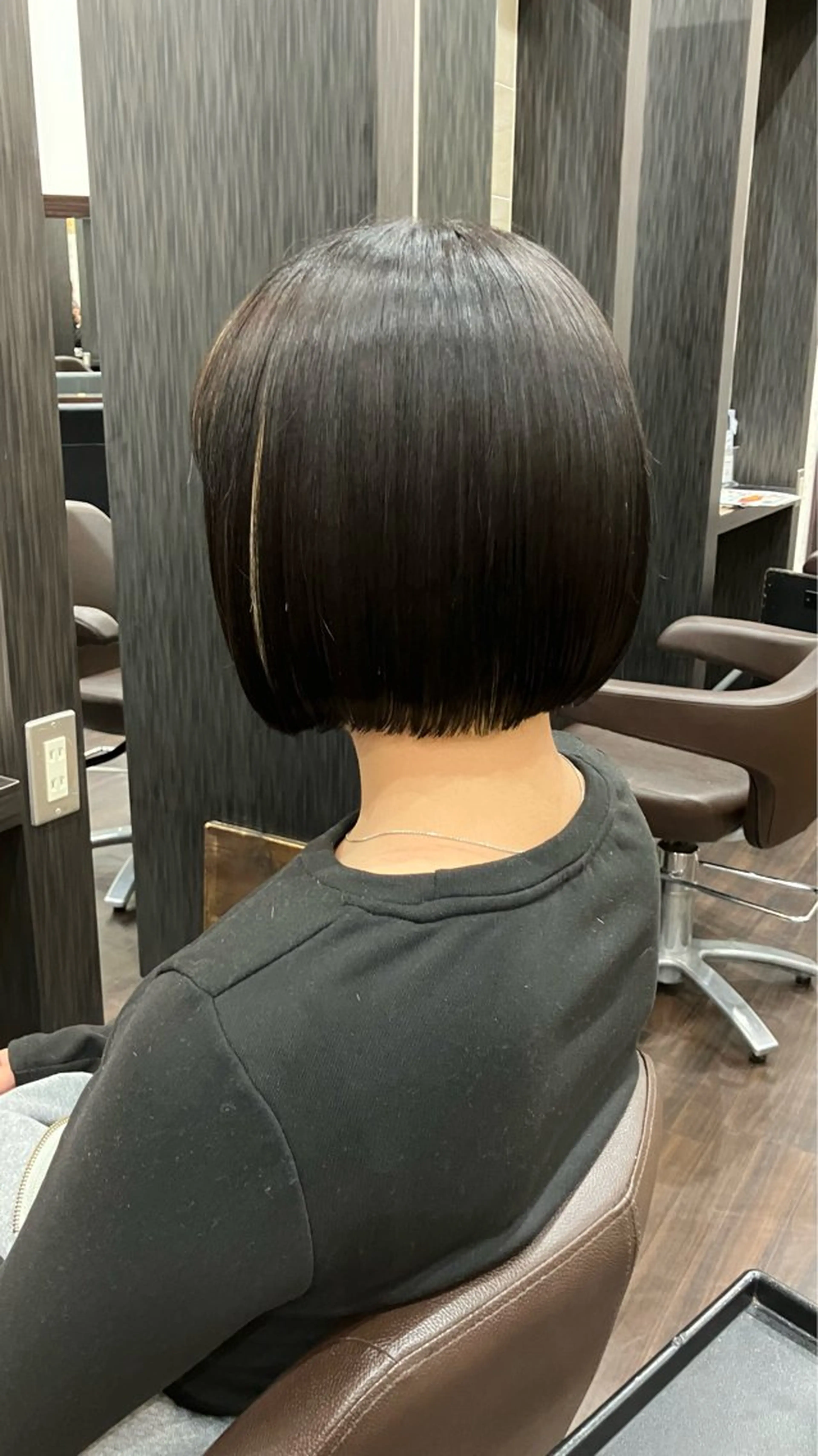 ショート カラー 佐藤 麻希のヘアスタイル