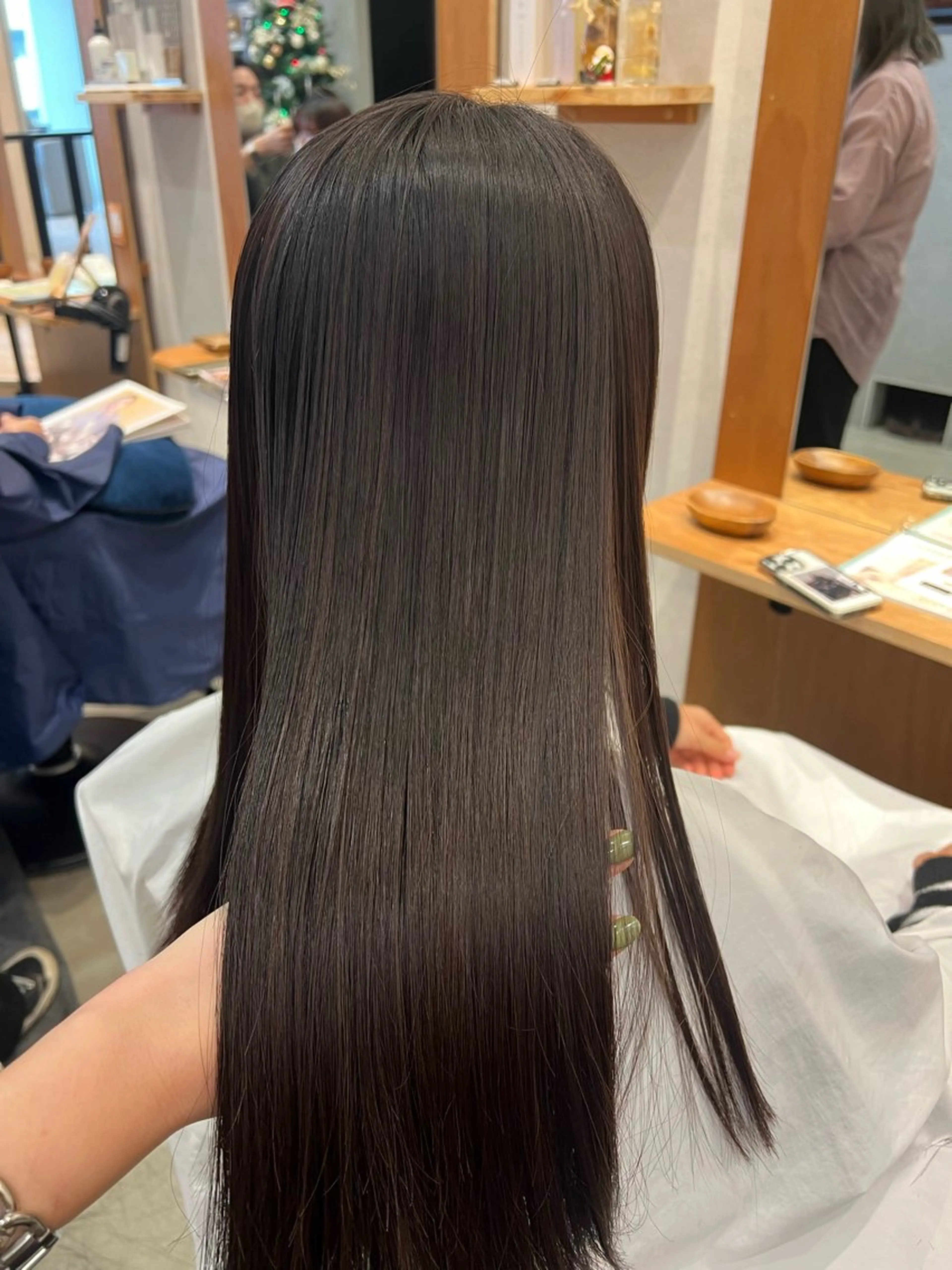 セミロング カラー 縮毛矯正 トリートメント 堀結香/顔まわり レイヤー/蒲生四丁目のヘアスタイル