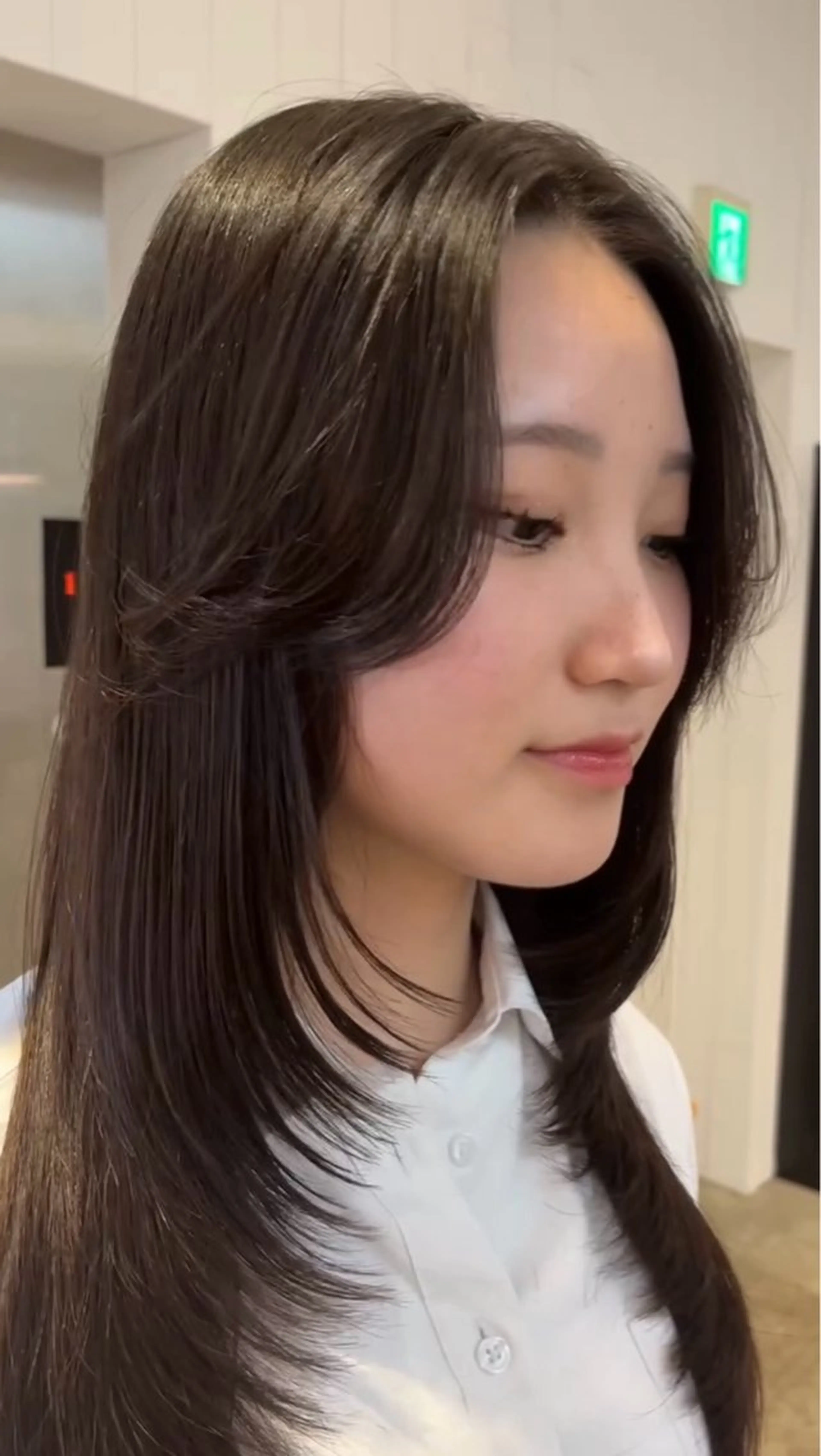 フカミ マナカのヘアスタイル