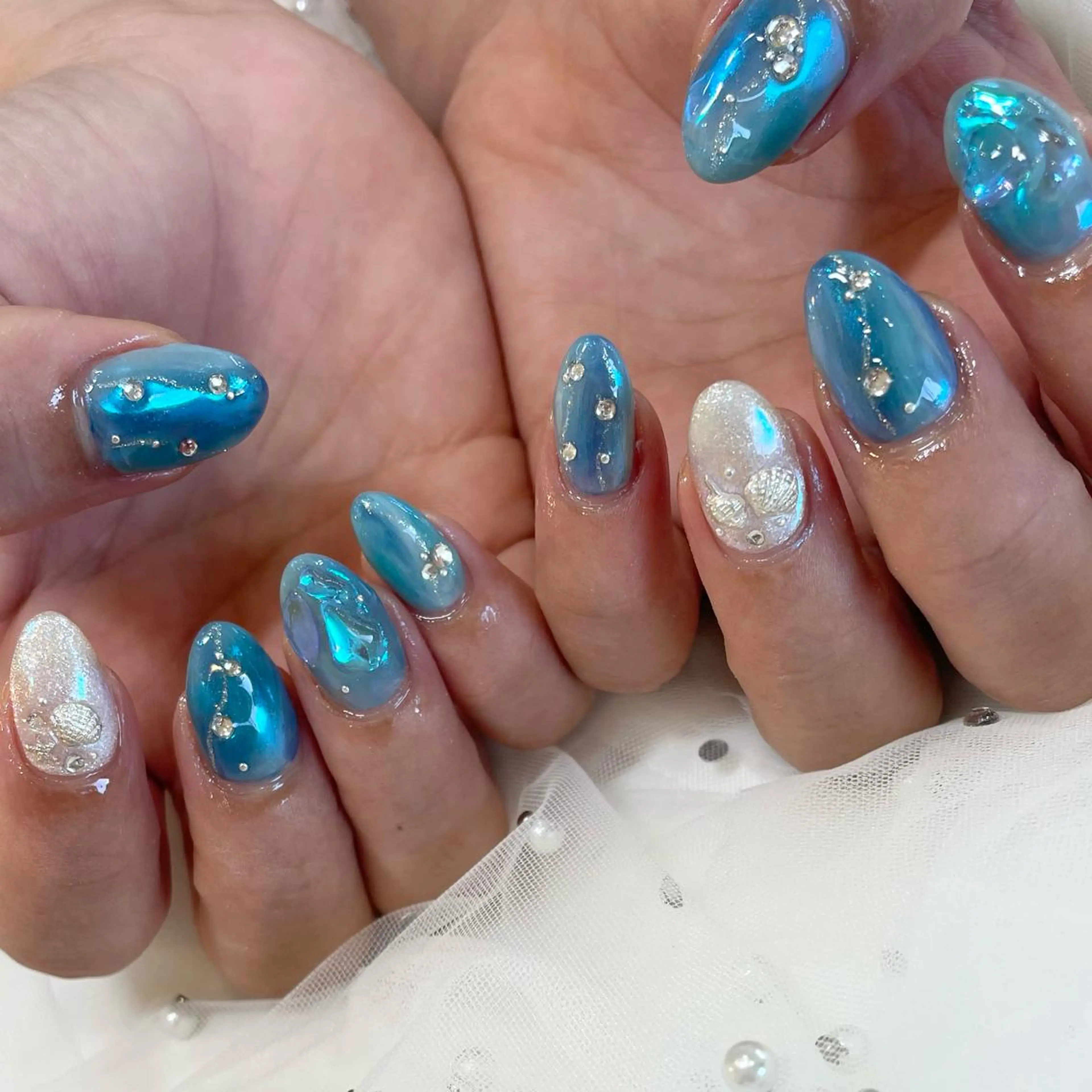 ネイル オーロラネイル Nail Salon Gummi.のネイルデザイン