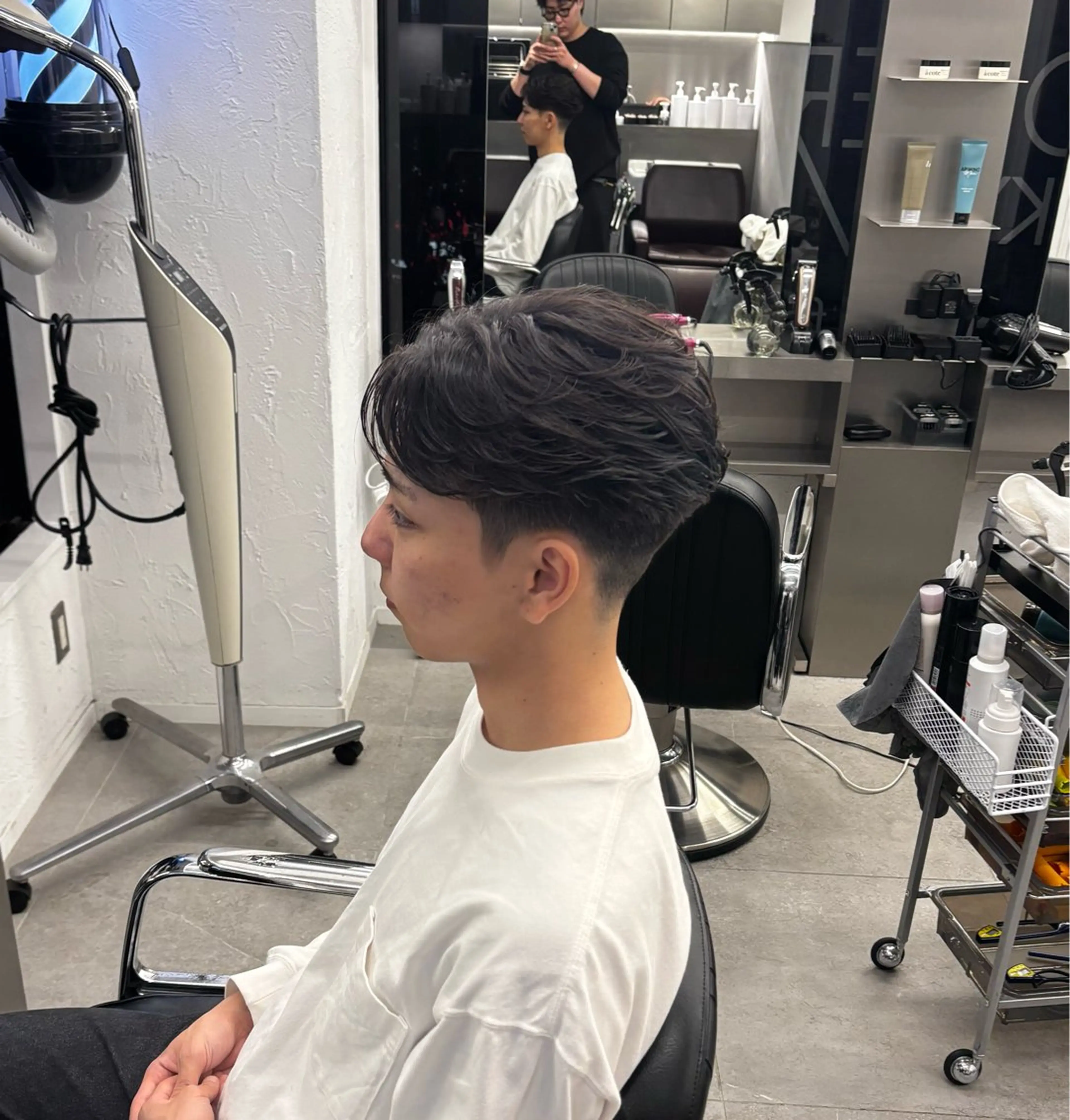 ショート パーマ メンズ 佐々木 賢吾のヘアスタイル