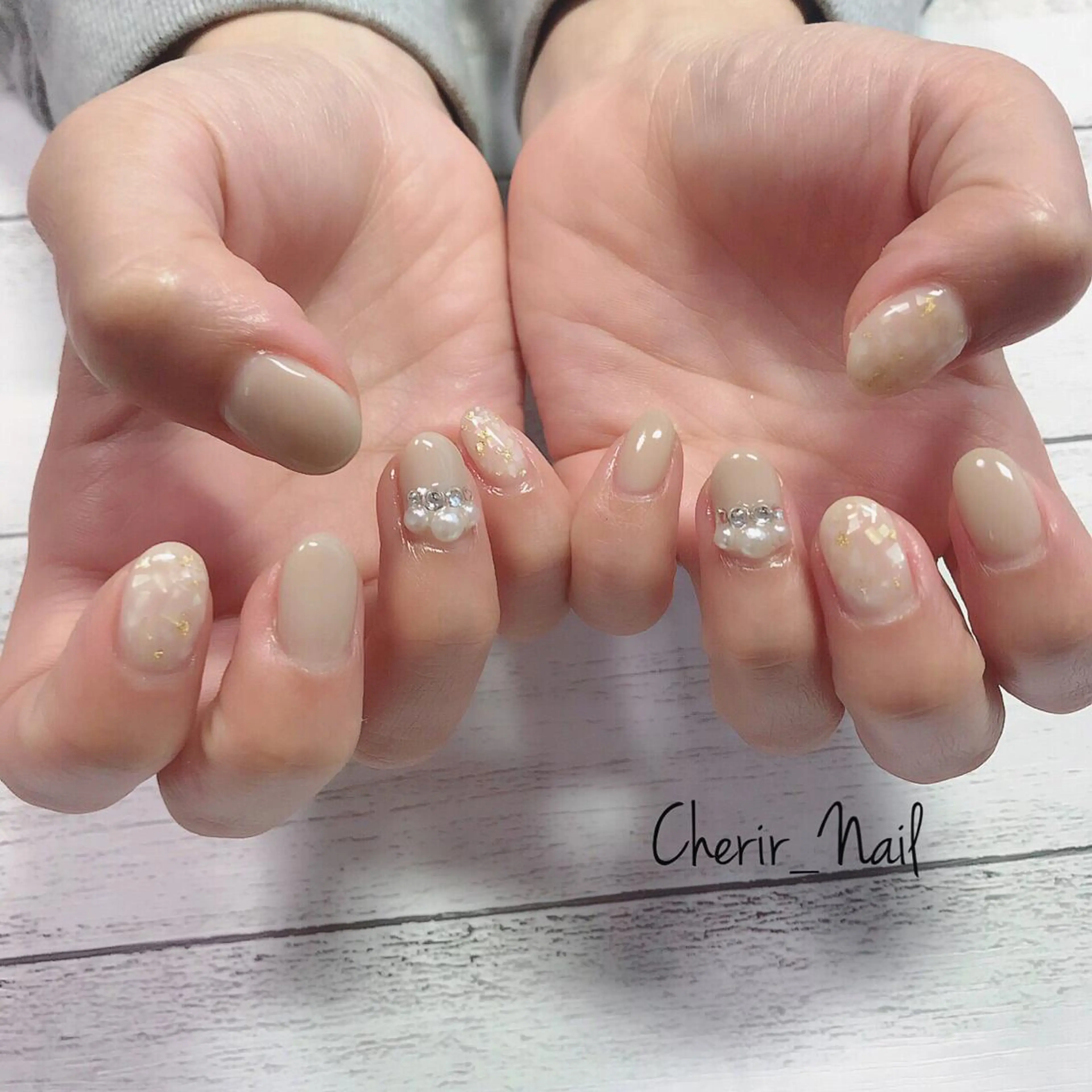 ネイル アートネイル ワンカラーネイル ブライダルネイル Cherirnail kaoriのネイルデザイン