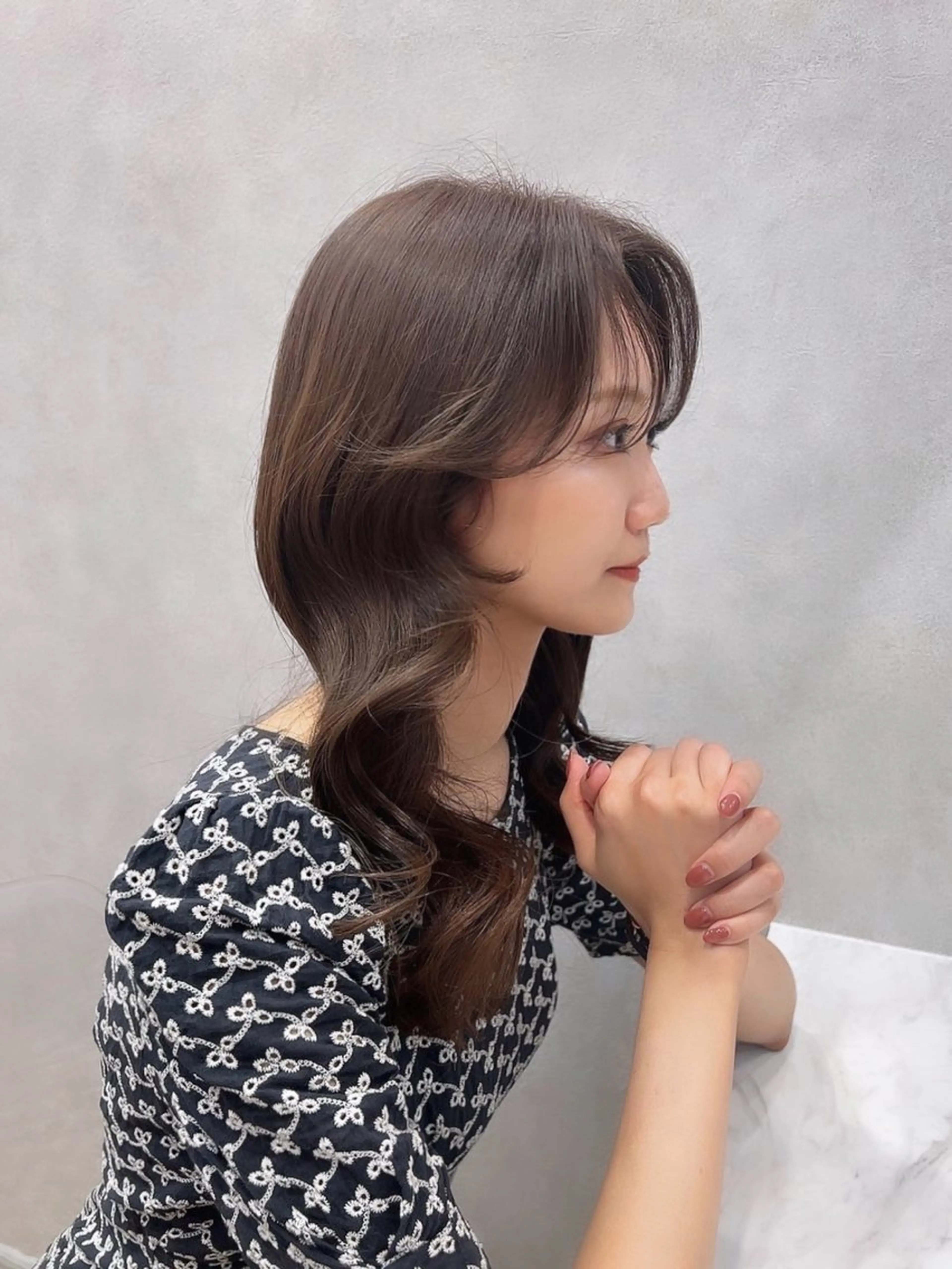 セミロング カラー 顔周りカット 韓国風ヘア 🩷韓国ヘア/ヨシン モリ🩷Maikaのヘアスタイル