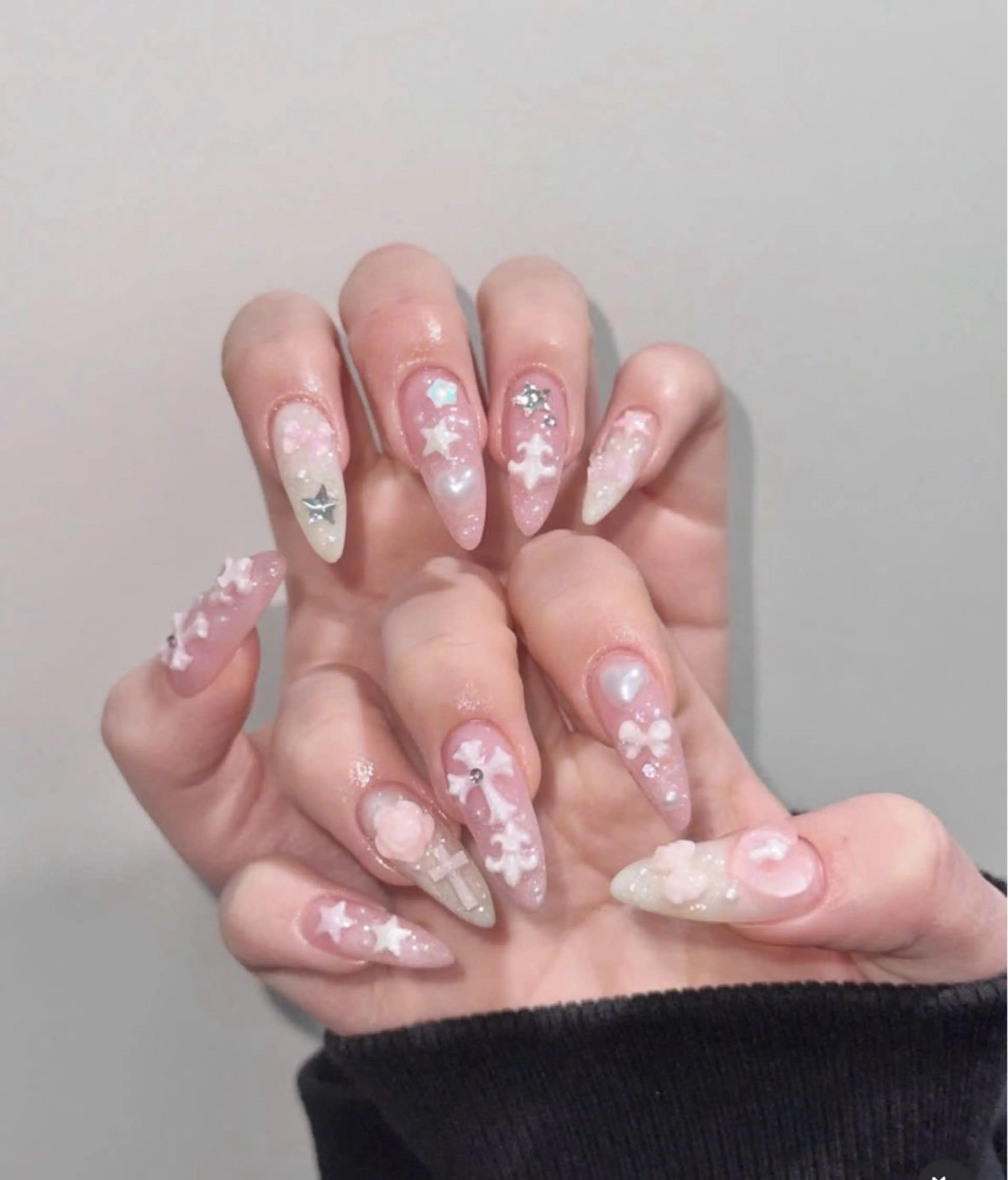 ネイル フレンチネイル キラキラネイル マグネットネイル ミラーネイル ニュアンスネイル ハンドネイル Tira Nailのネイルデザイン