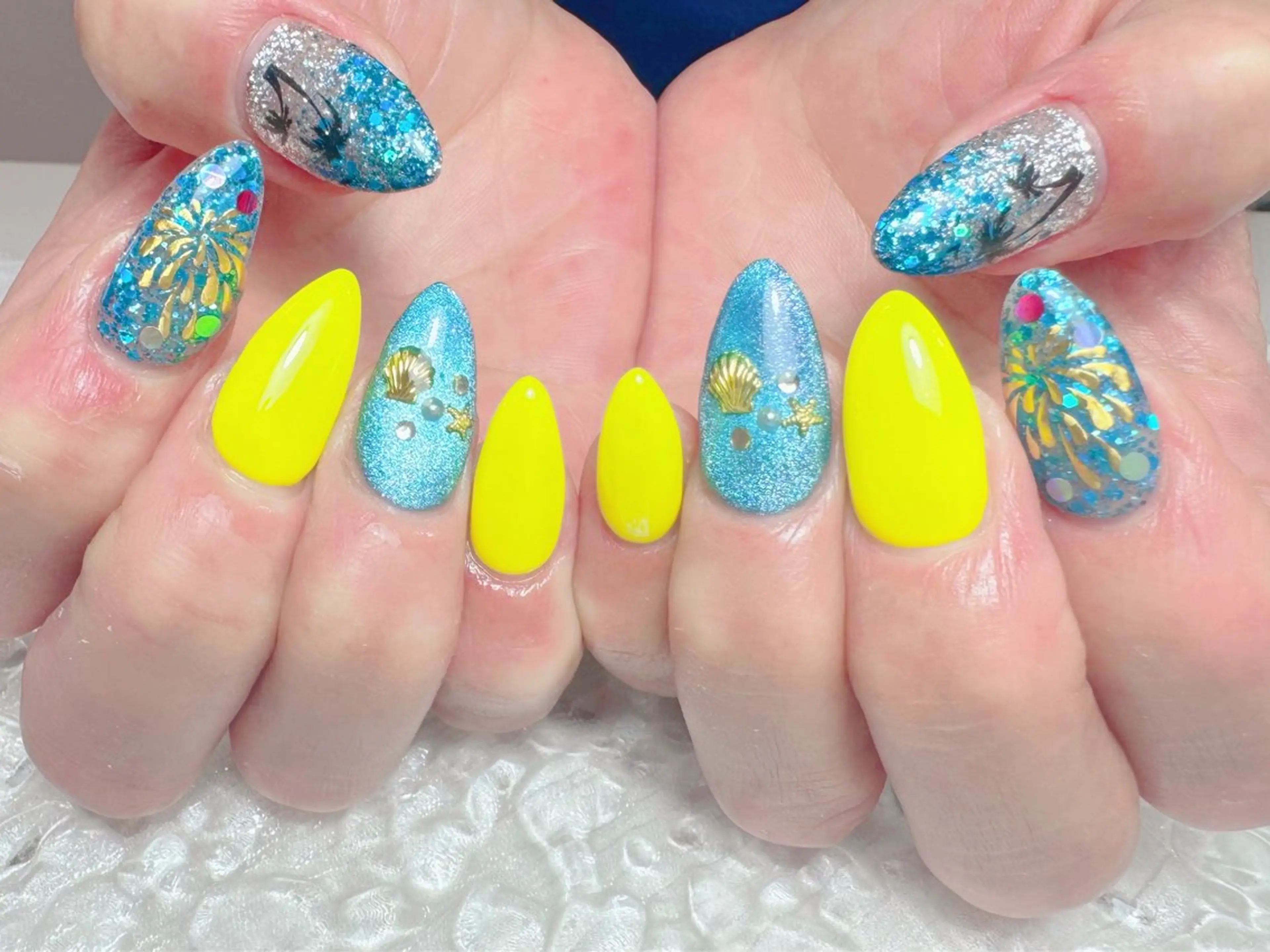 ネイル マジック ミラーのネイルデザイン