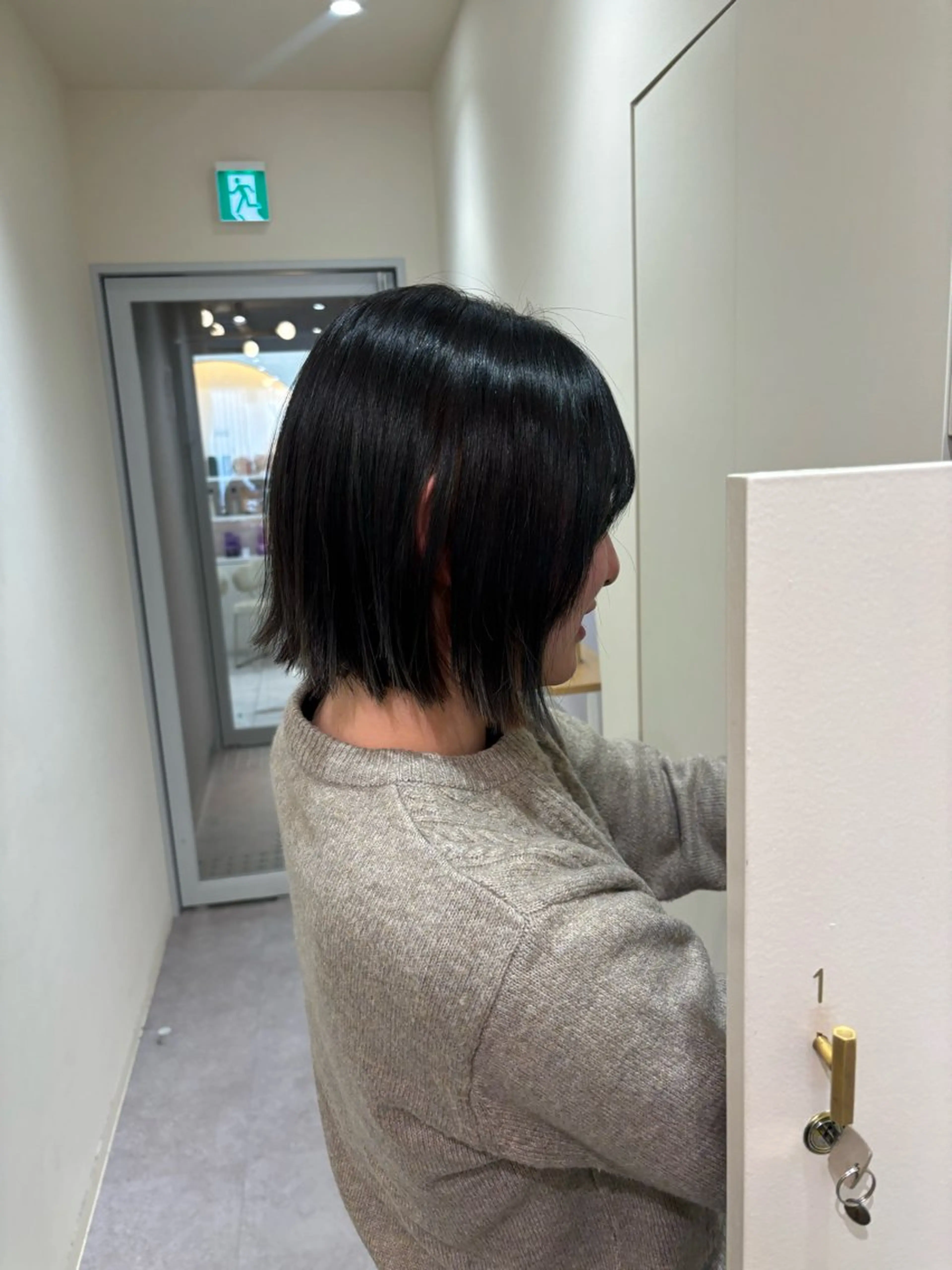 ショート ボブレイヤー ボブ レイヤーカット レイヤー／ボブ／暗髪 透明感カラーChieのヘアスタイル