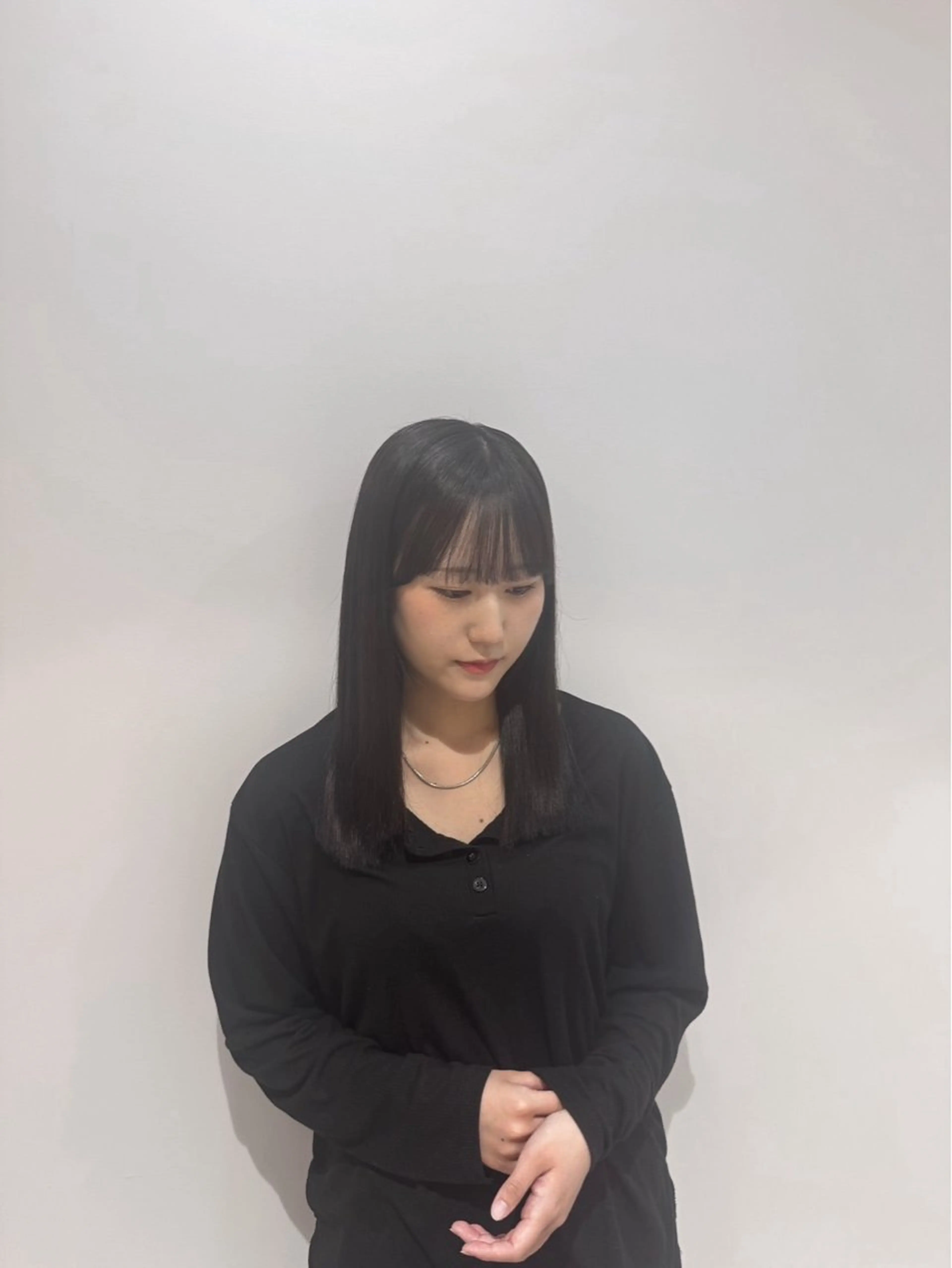 セミロング 阿部 蒼依のヘアスタイル