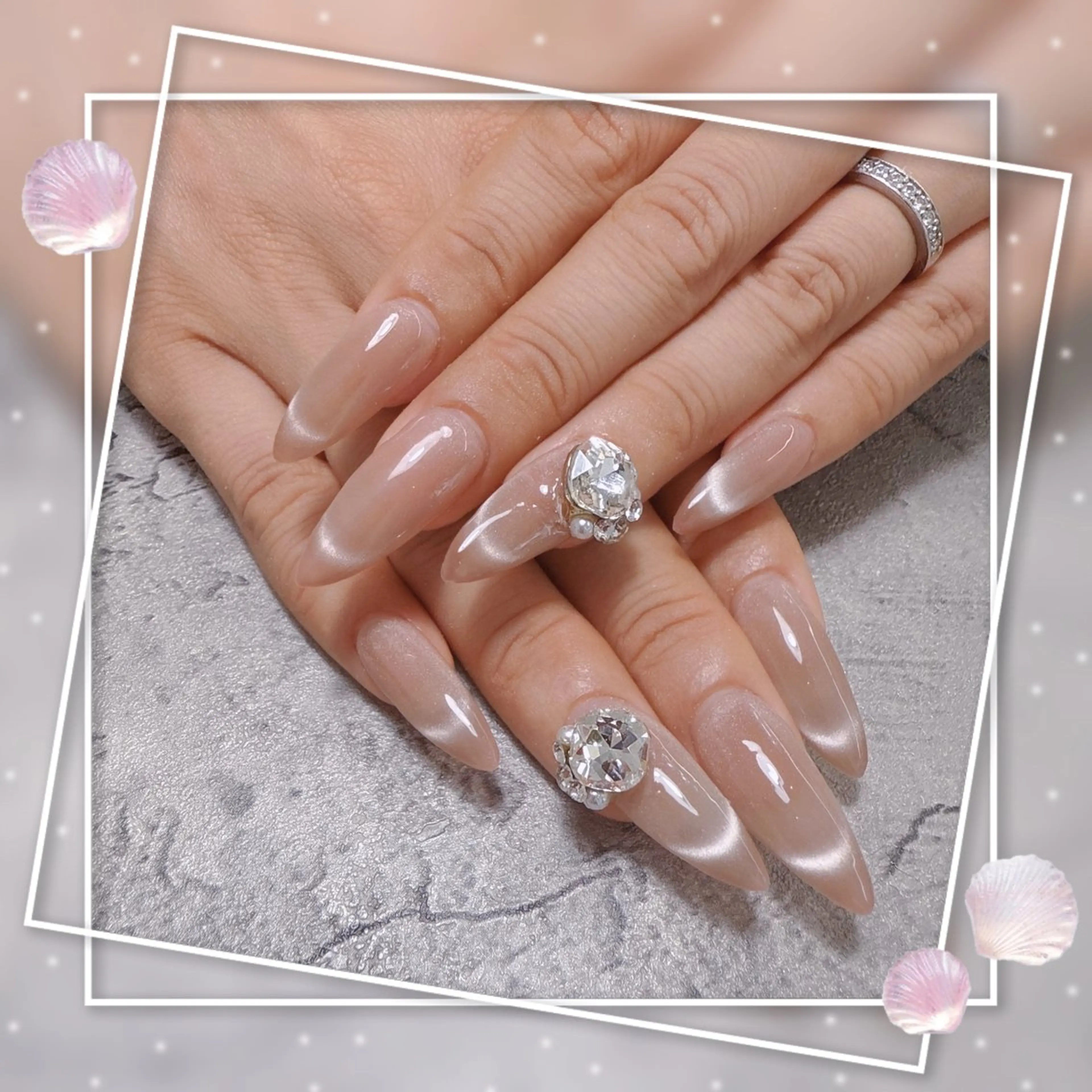 【長さ出しマグネイル・マグネットフレンチ・チークネイル】❣️新規のお客様オフ無料❣️美爪フォルム付きの写真