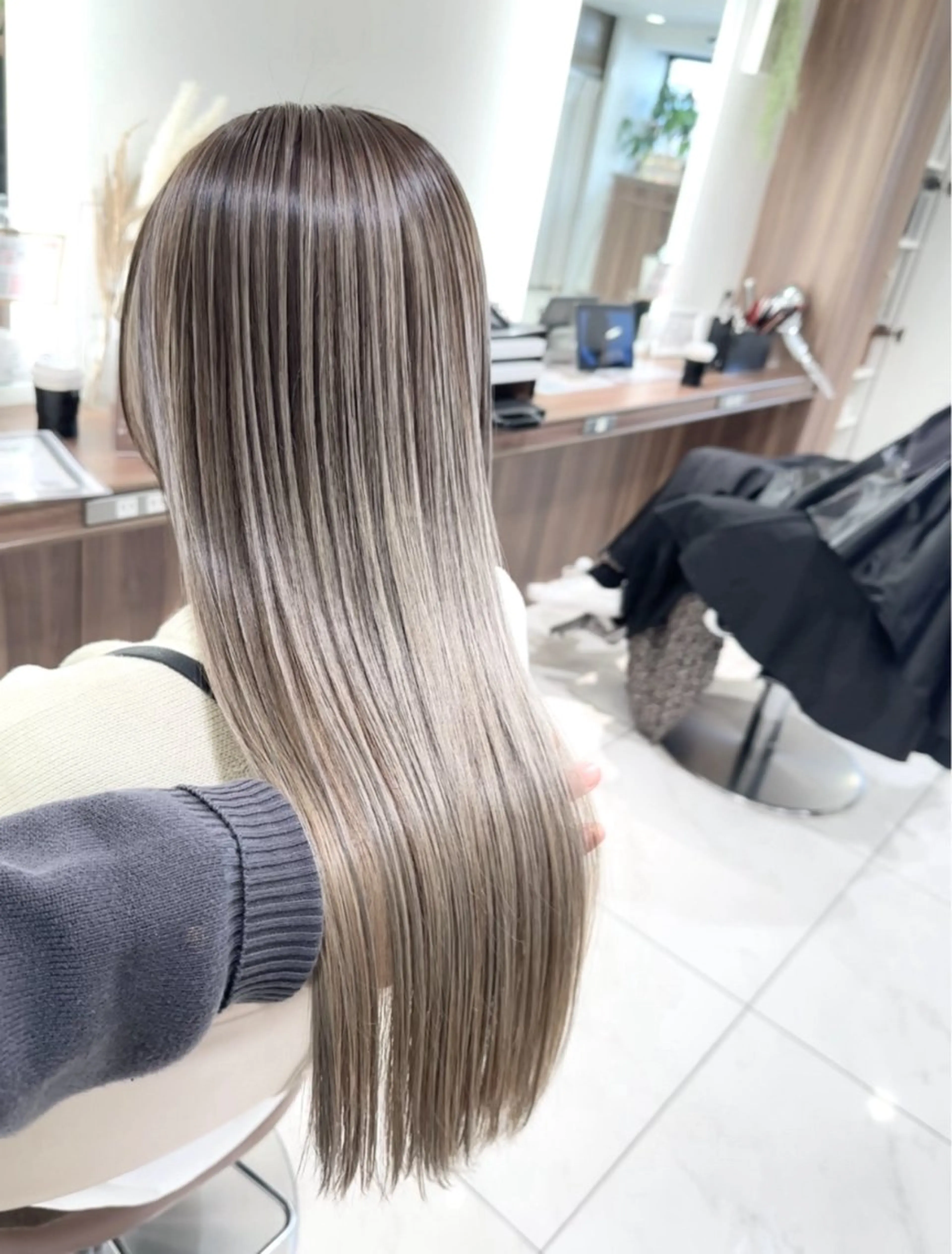 ロング カラー バレイヤージュ 髪質改善 レイヤーカット カット ヘアカラー トリートメント 山崎俊輔/髪質改善 /バレイヤージュのヘアスタイル