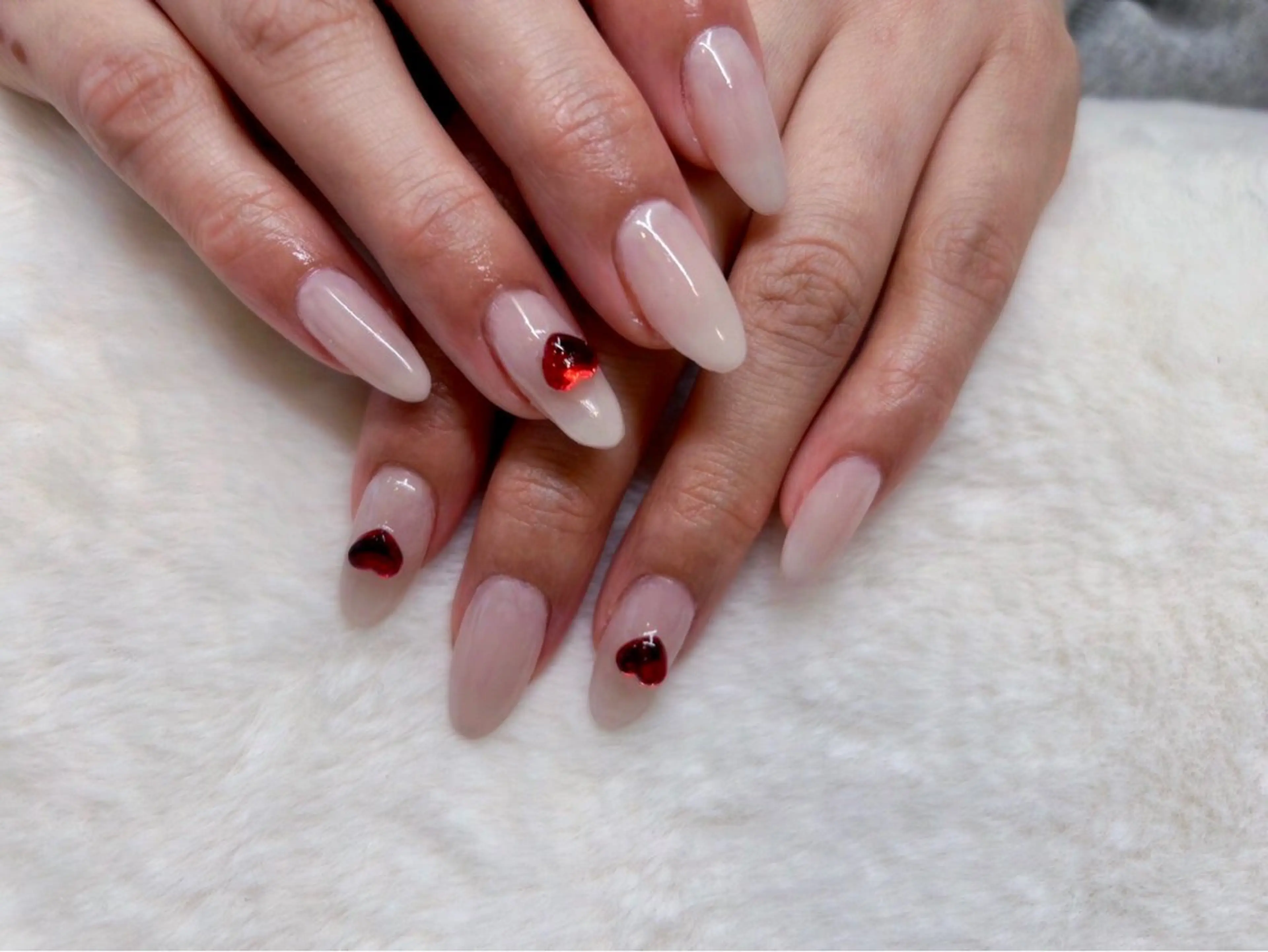 ネイル 長さ出し ハート ストーンネイル 心斎橋Salon Epokkuのネイルデザイン