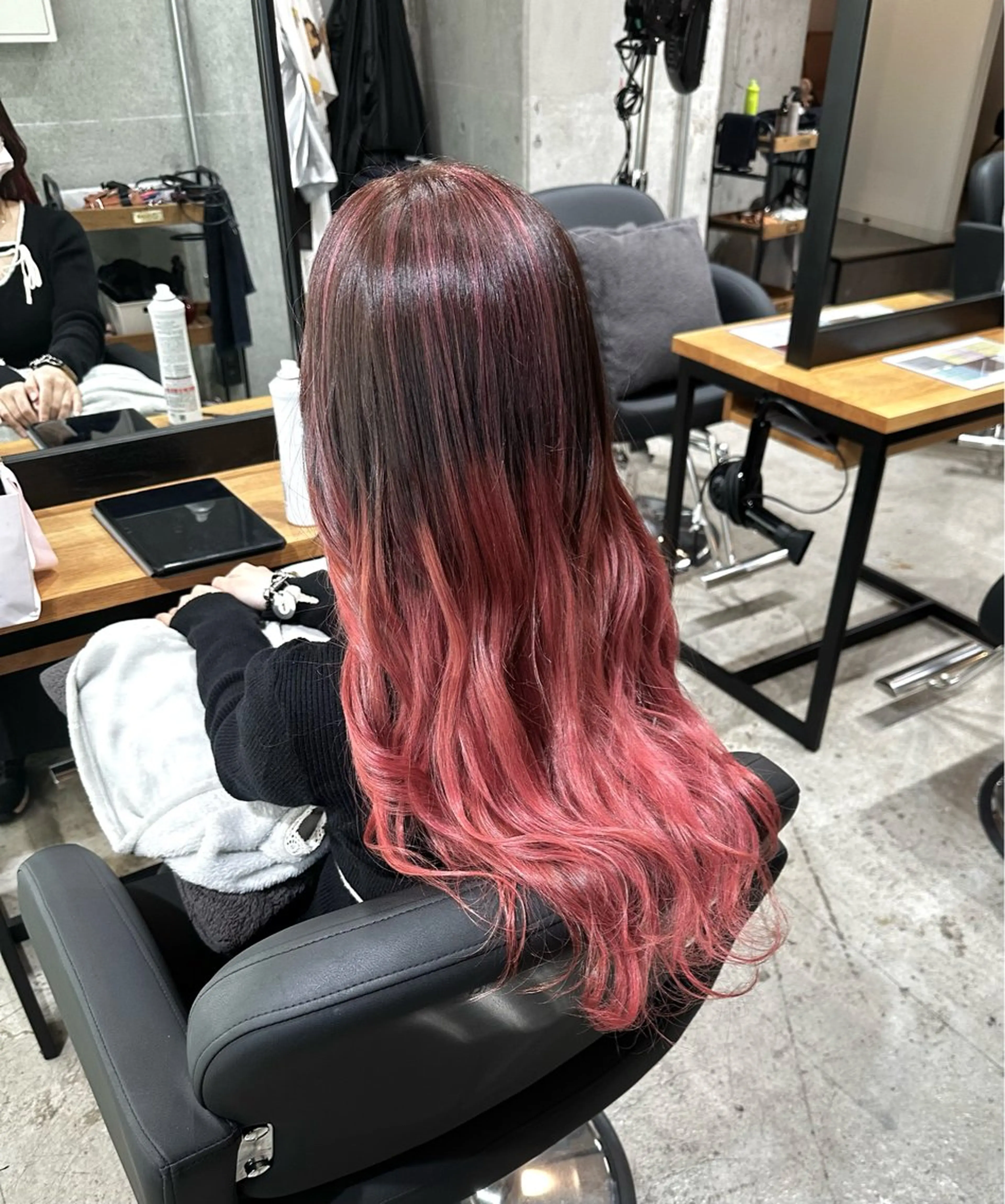 ロング カラー カット ヘアカラー トリートメント ✨髪質改善/ハイトー ン/艶髪高山のヘアスタイル