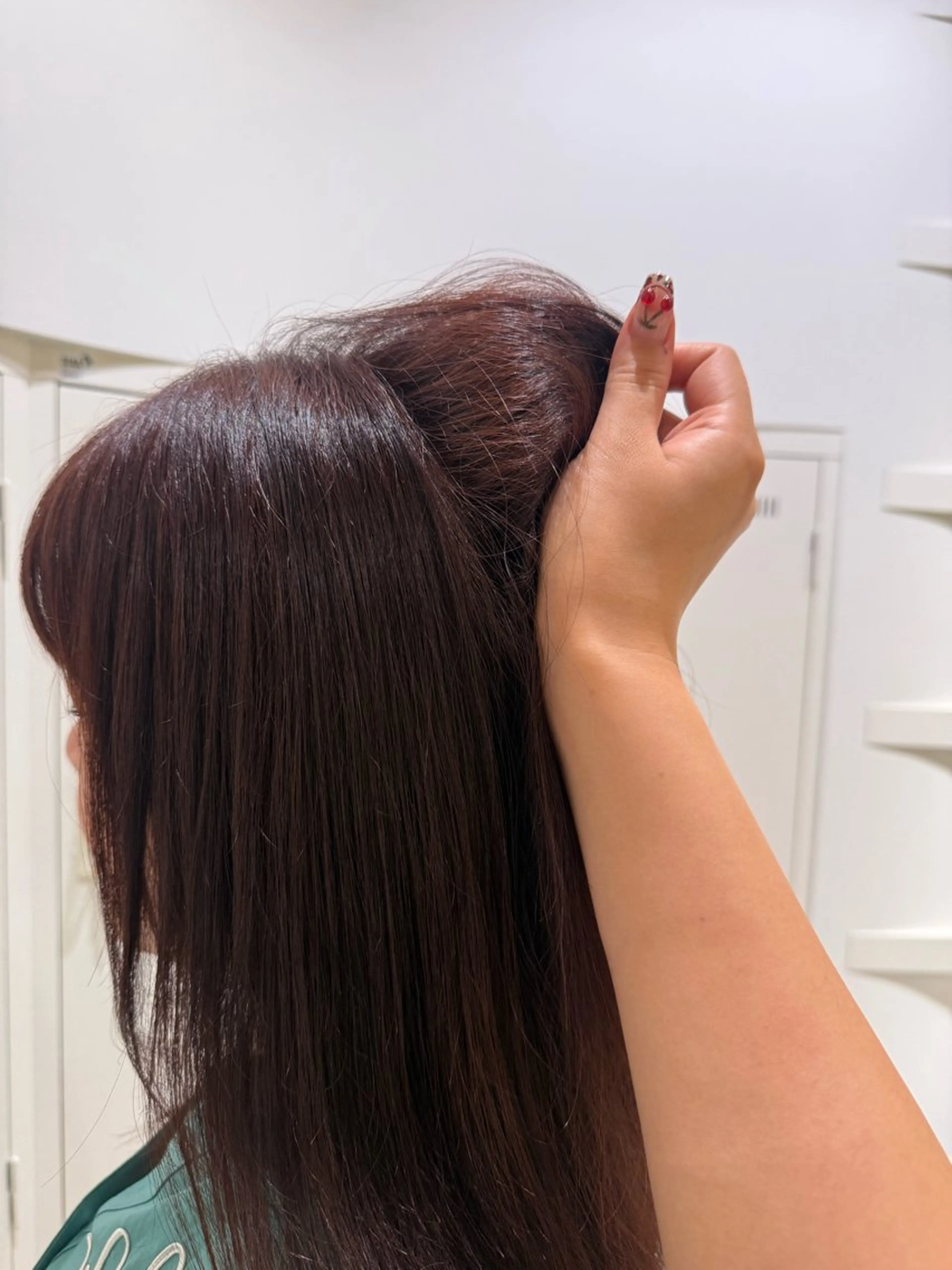 セミロング 艶髪/ハイトーン ️🫧rino🫧のヘアスタイル