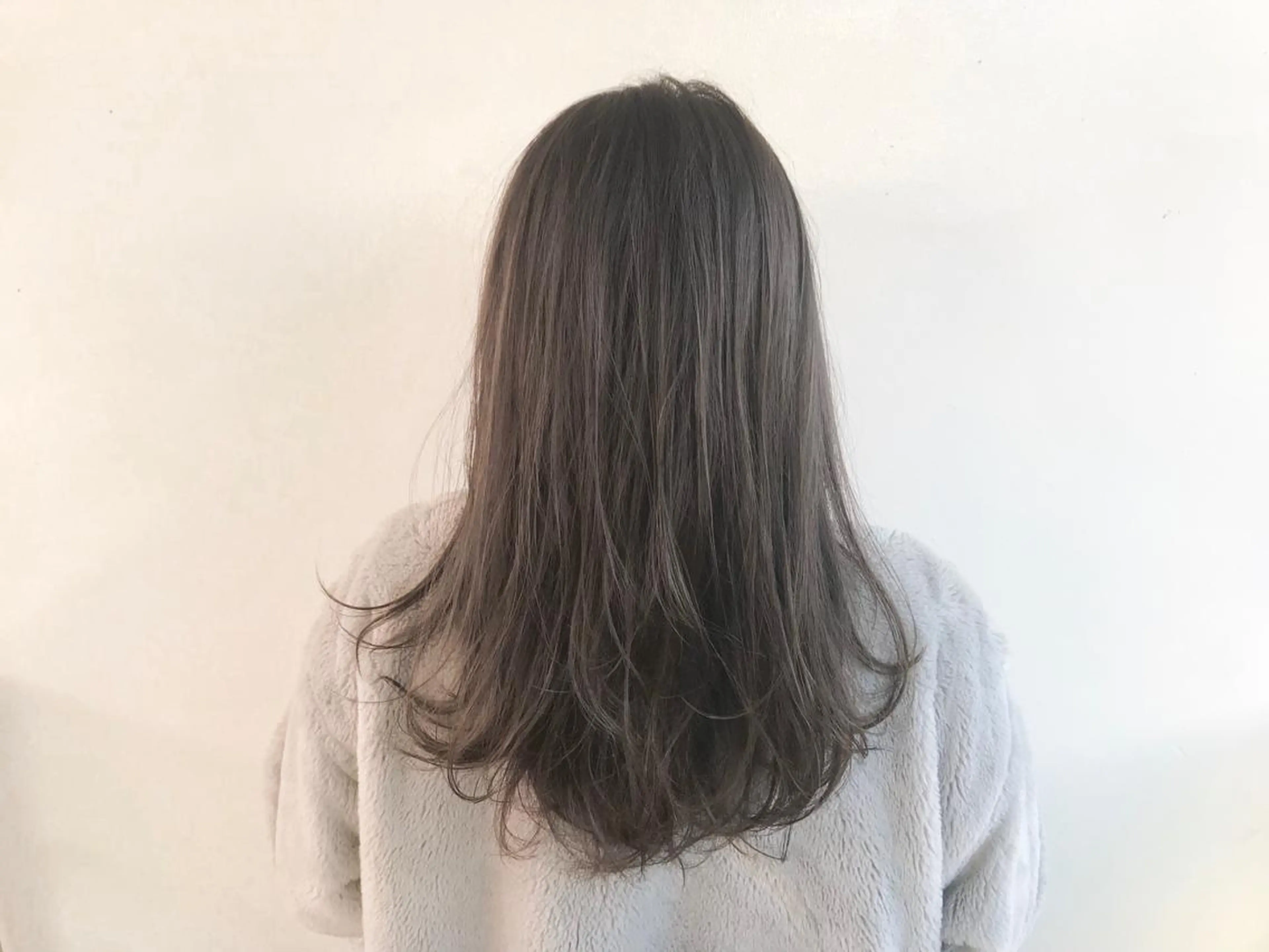 ロング カラー ショート/レイヤー なら石井知希のヘアスタイル