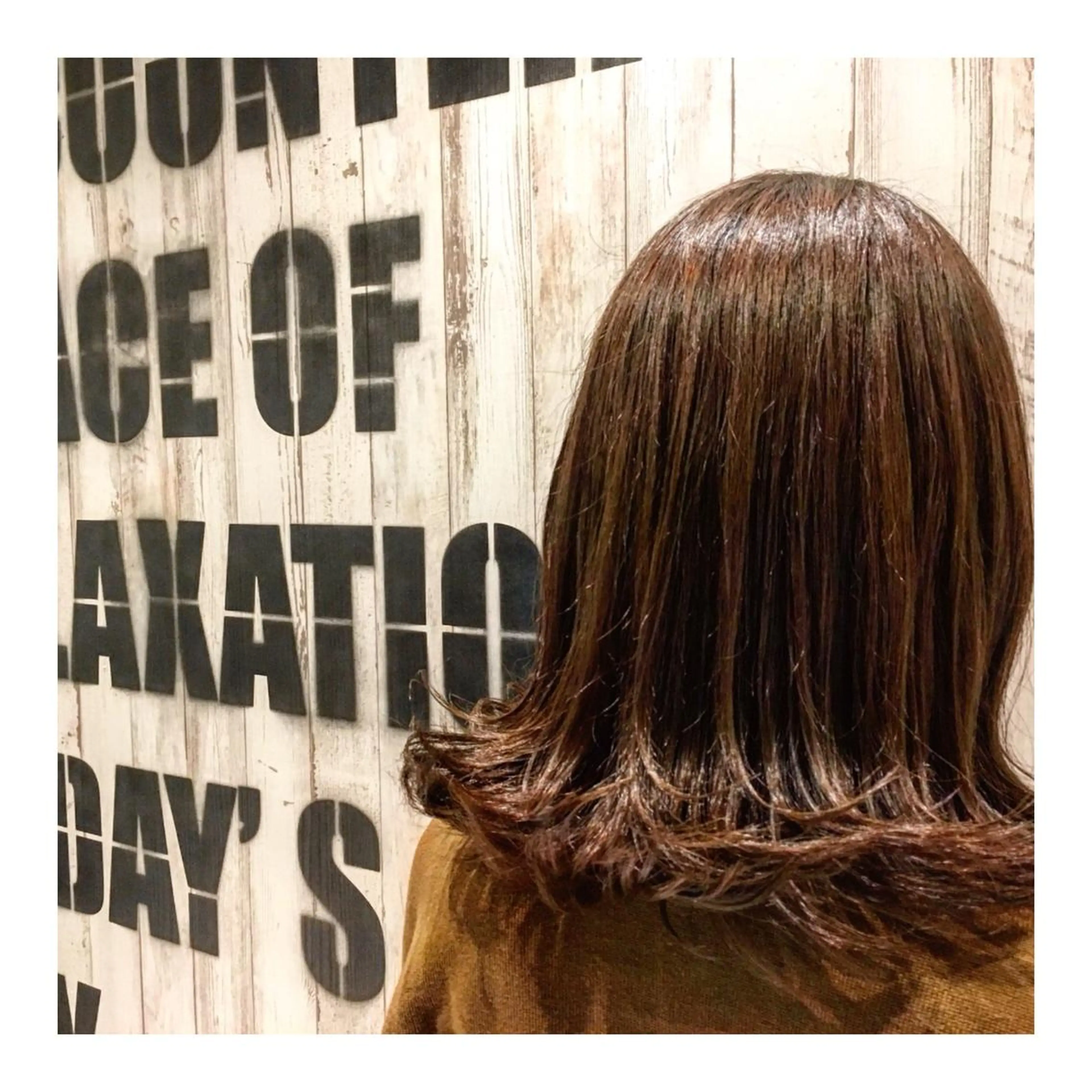 ミディアム カラー 土屋 ゆうこのヘアスタイル