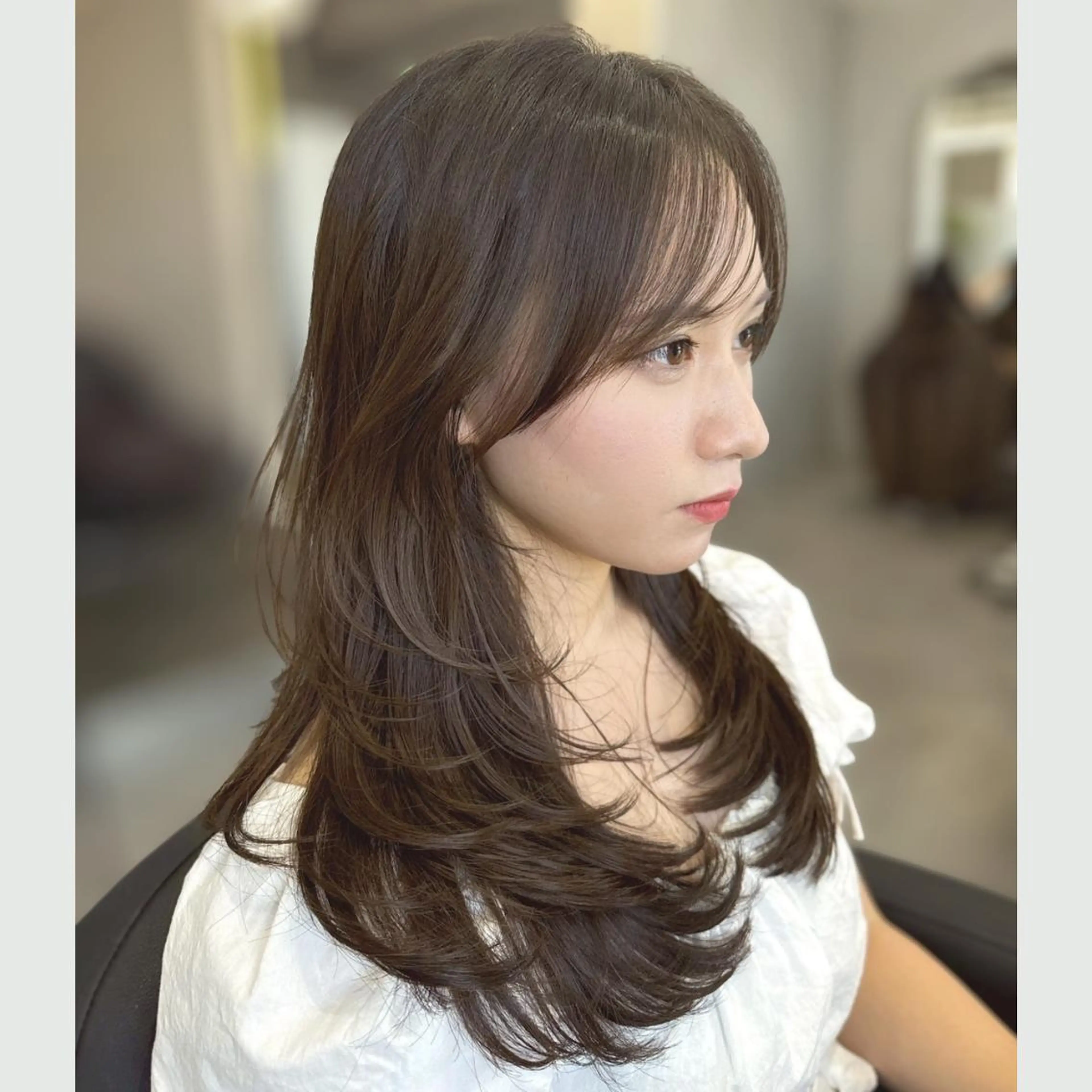 カラー ロング ベージュカラー 透明感カラー ロング ヘアカラー 顔周り🌸ジエクト 🌸濱吉優希🌸のヘアスタイル