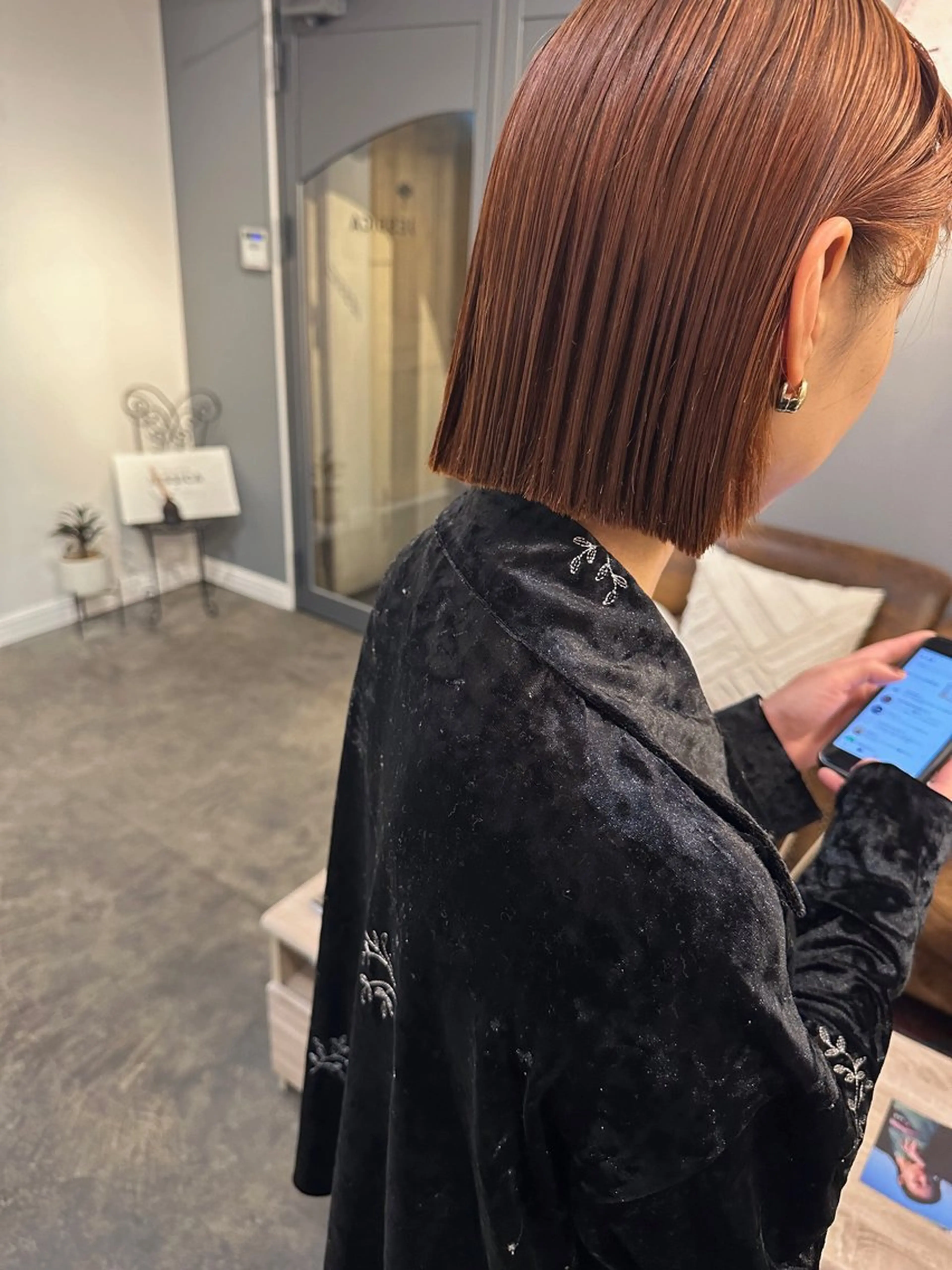 ミディアム JESSICA .のヘアスタイル
