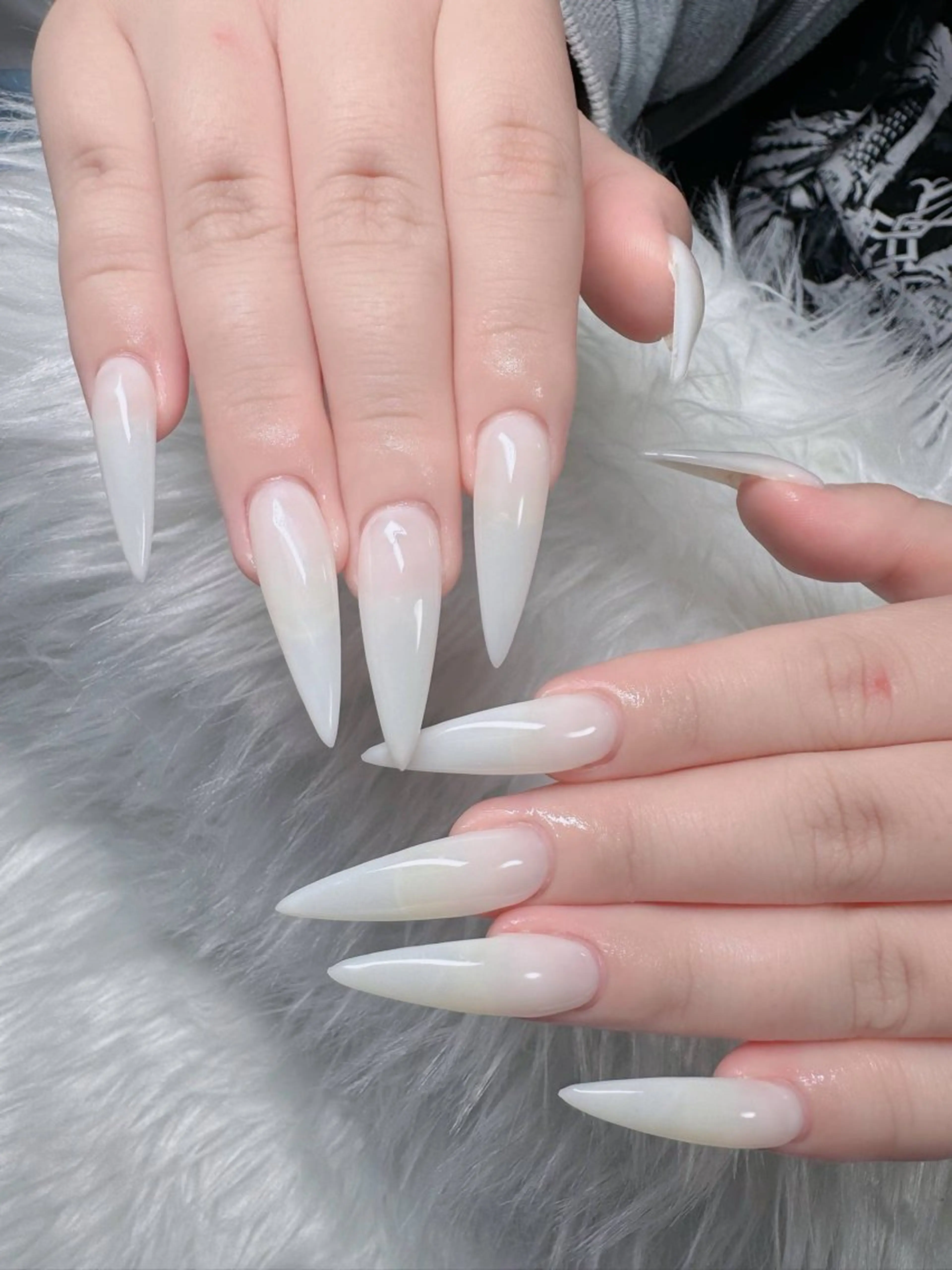 ネイル フレンチネイル ジェルネイル ガラスフレンチ ハロウィン ハート H.baby Nail Salonのネイルデザイン