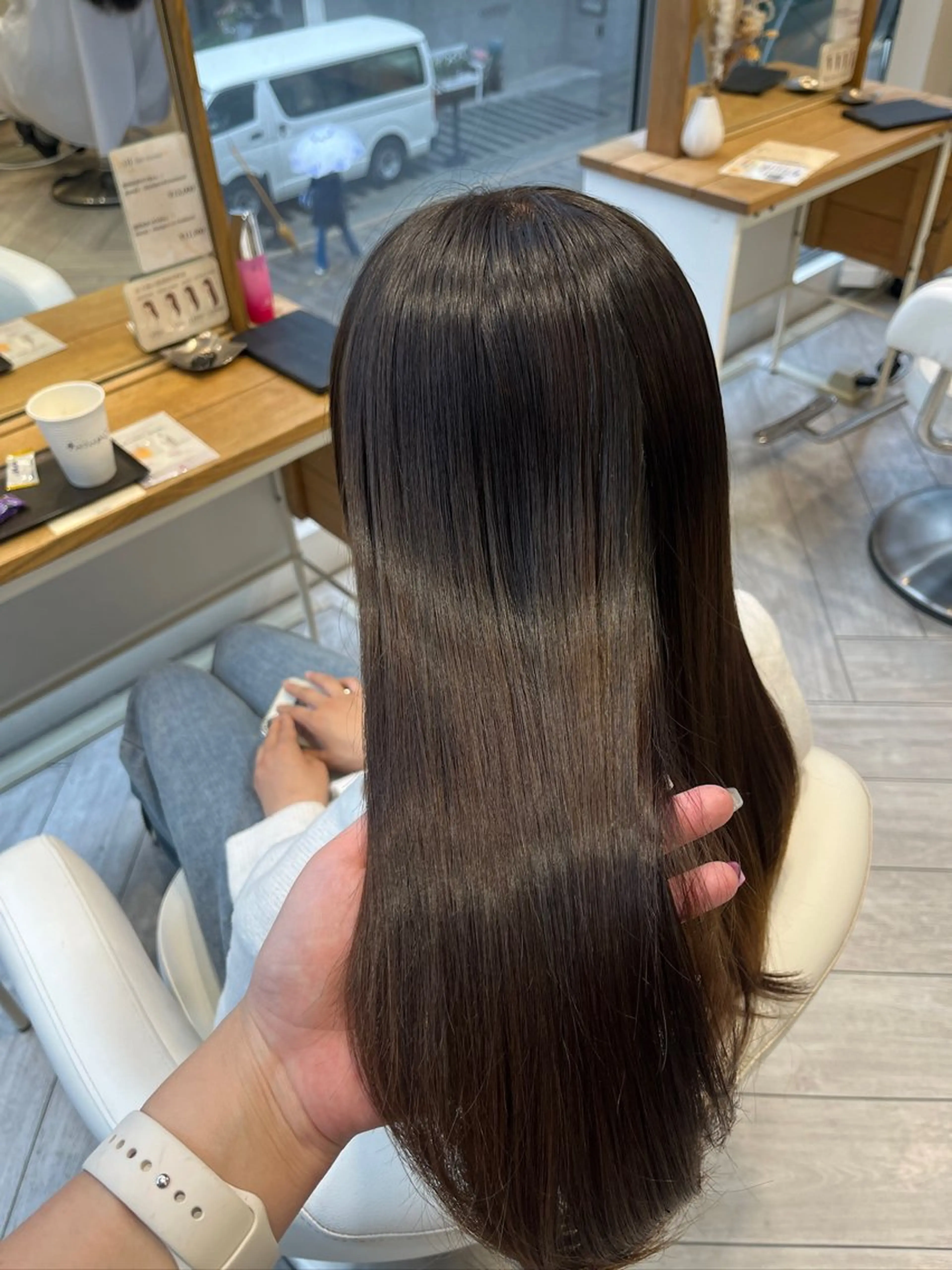 ロング カラー ブラウンカラー ショコラブラウン カット ヘアカラー トリートメント AVANCE. chisatoのヘアスタイル