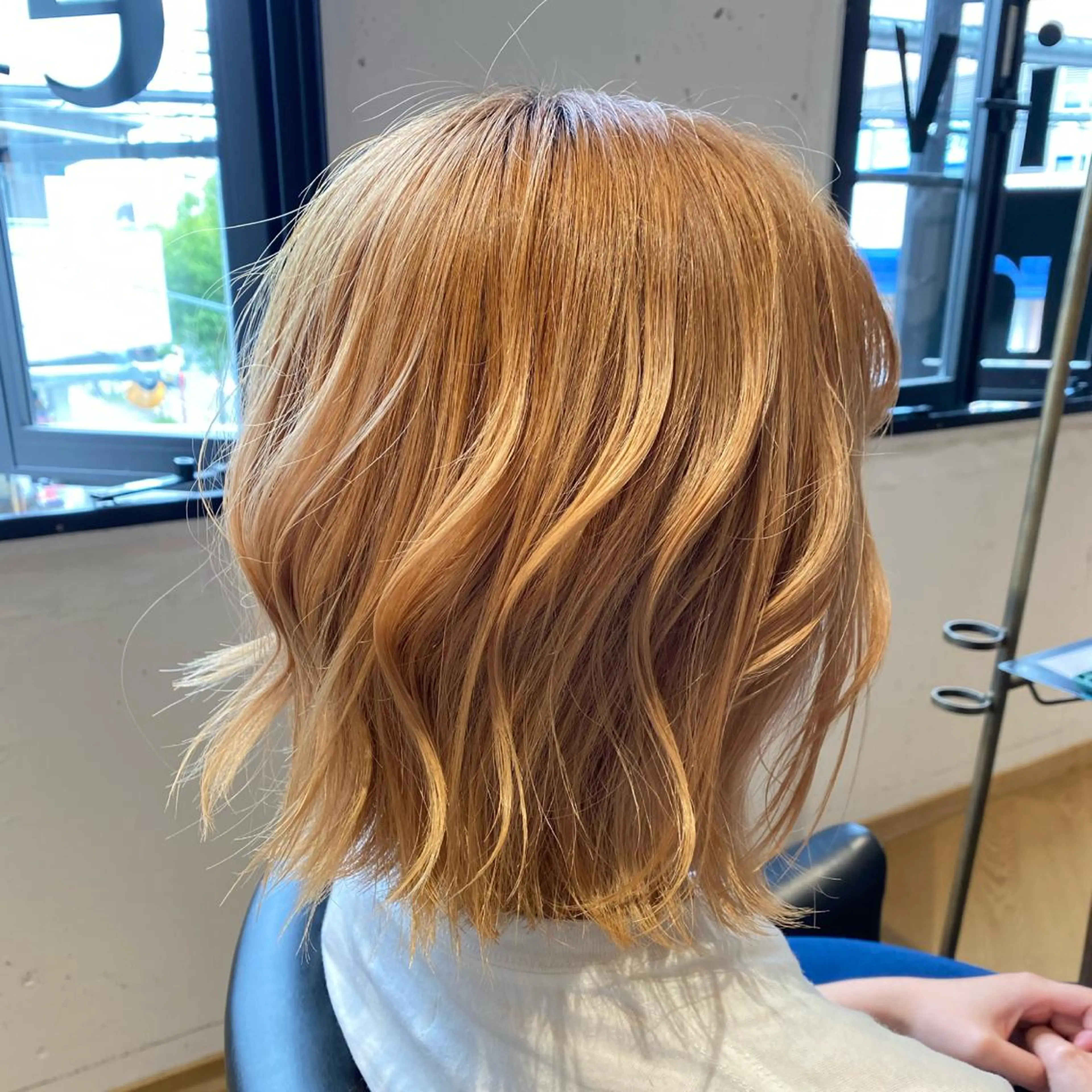 ショート ボブ 外ハネヘア 丸田 幹太のヘアスタイル