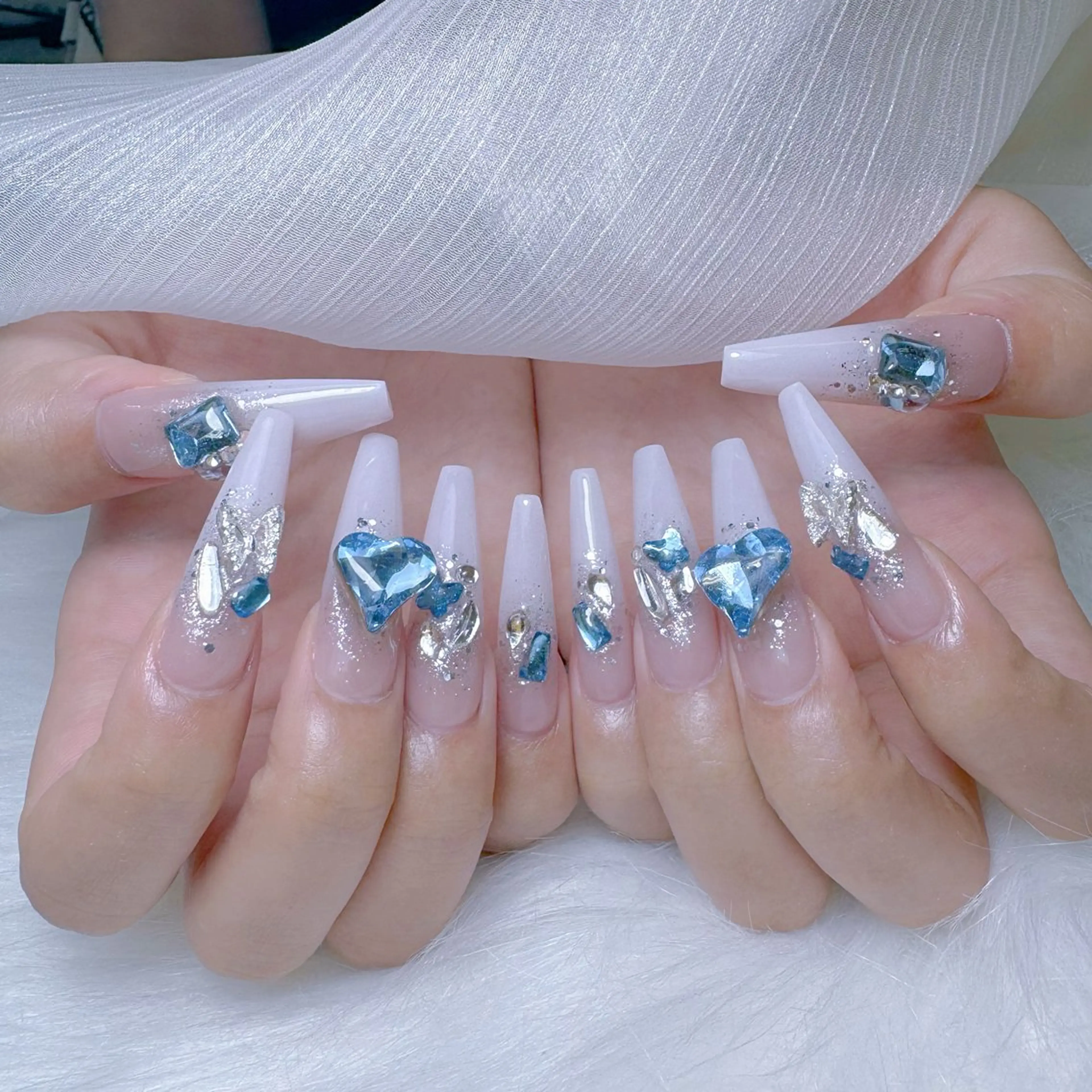 ネイル チークネイル クリアネイル ガーリー キラキラネイル 韓国ネイル ハンドネイル NailPrincess所属・princess スカルプ専門店のネイルデザイン