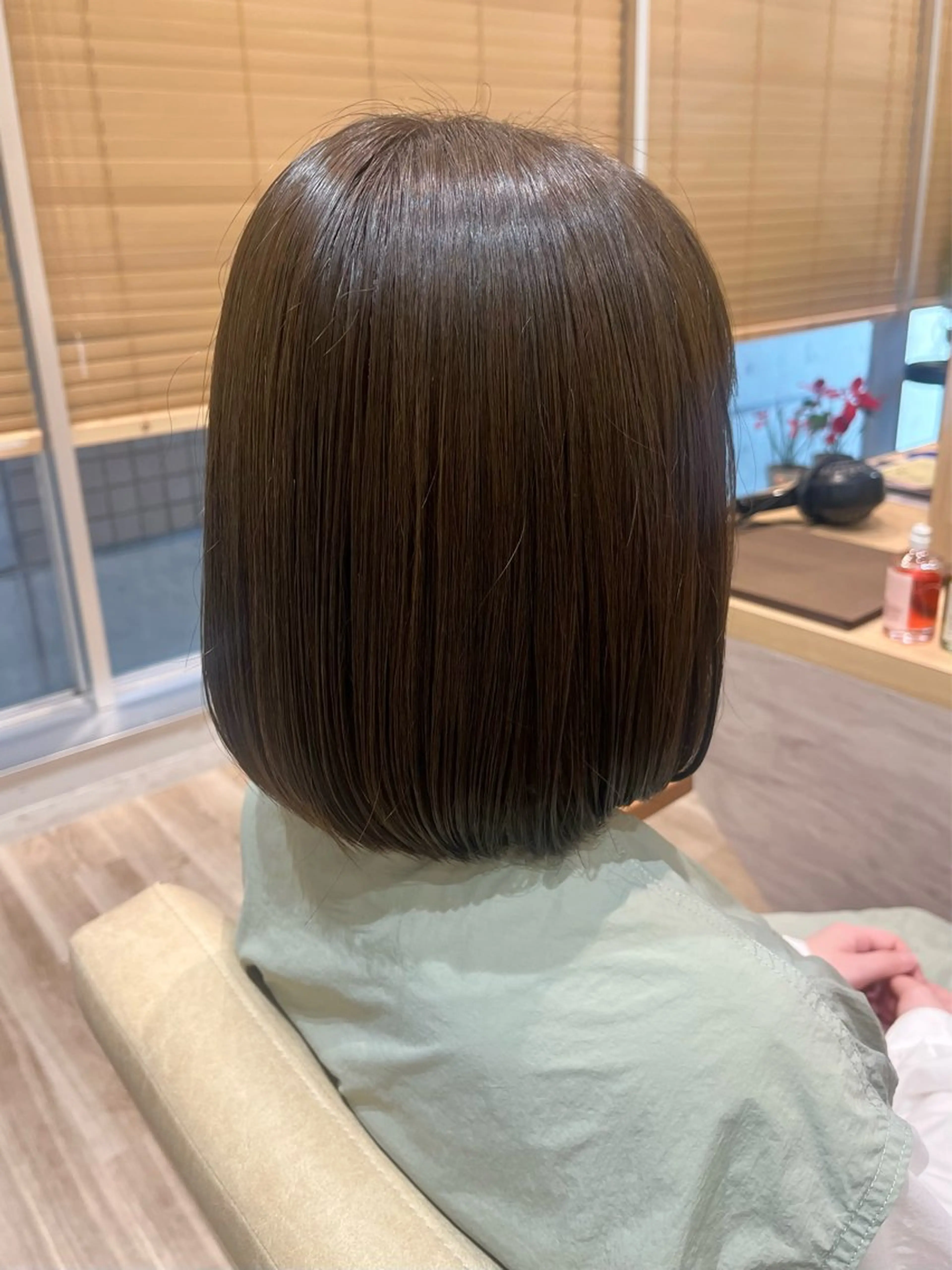 ミディアム カラー オリーブカラー トリートメント カット ヘアカラー トリートメント 赤み消しカラー/ レイヤー/柳澤優名のヘアスタイル