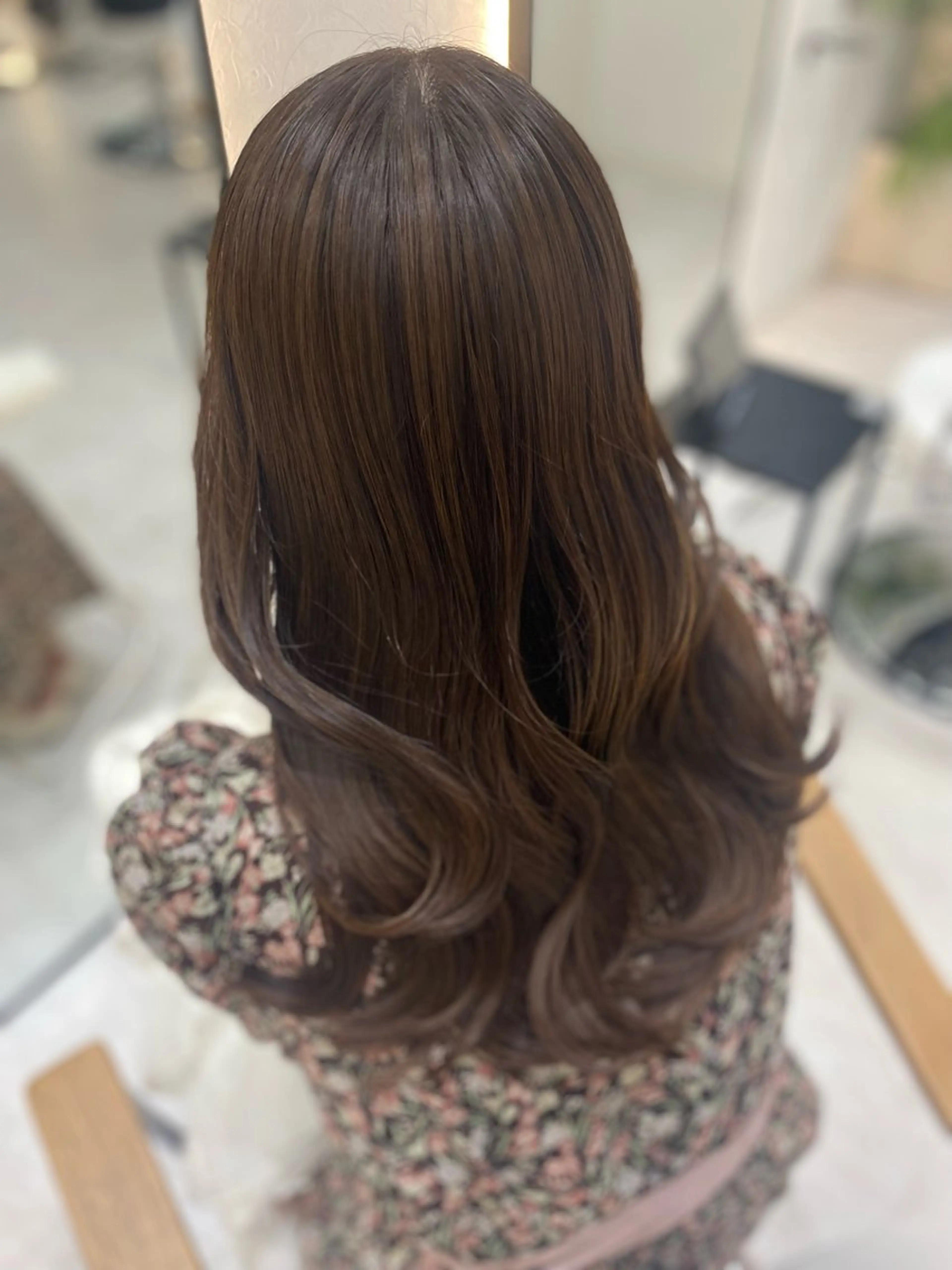 ロング ヘアカラー トリートメント 髪質改善/艶カラー 🎀レイヤーカットのヘアスタイル