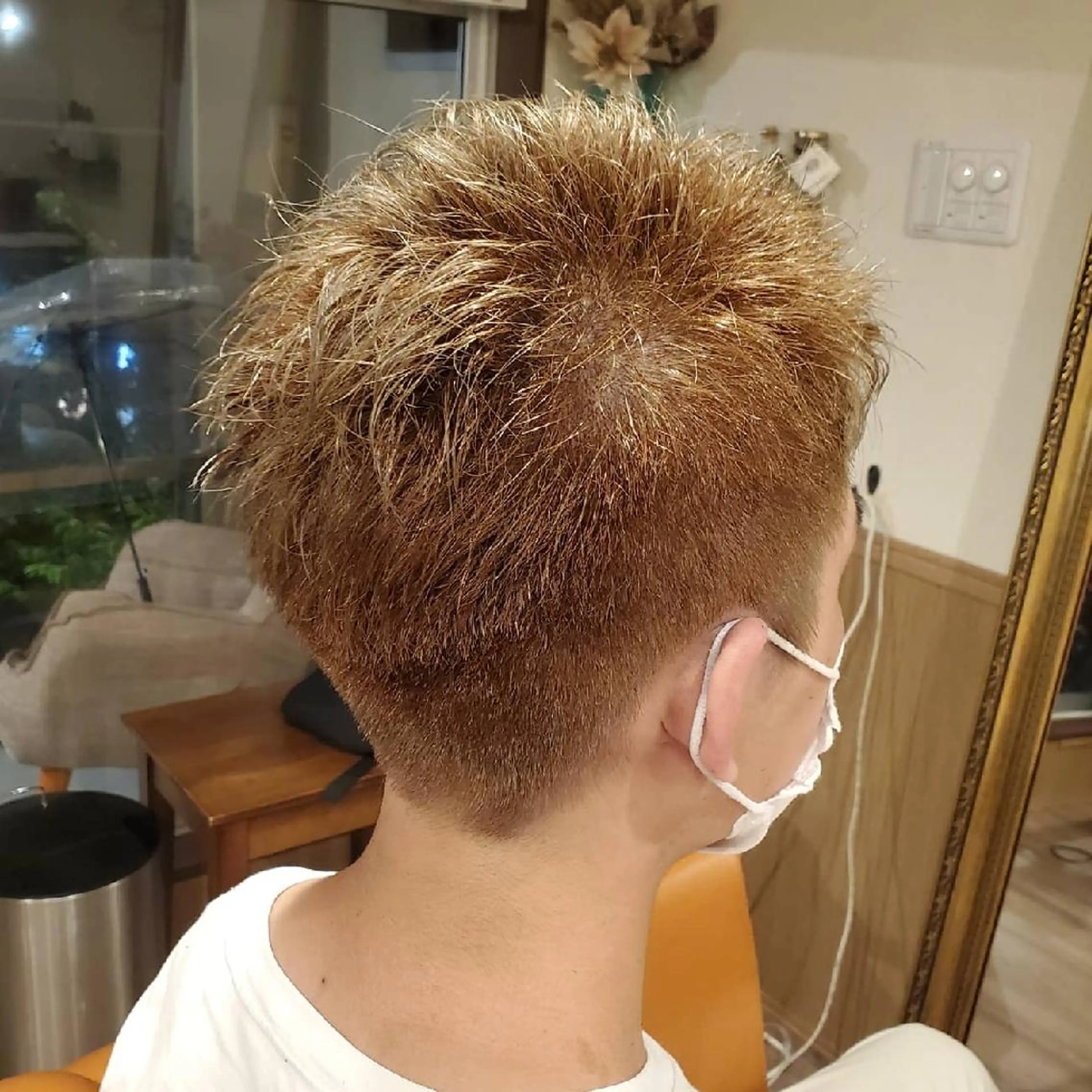 ショート メンズ カラー メンズブリーチ ブリーチ イルミナカラー 外国人風カラー ヘアカラー spa hair  ark 富井直美のヘアスタイル