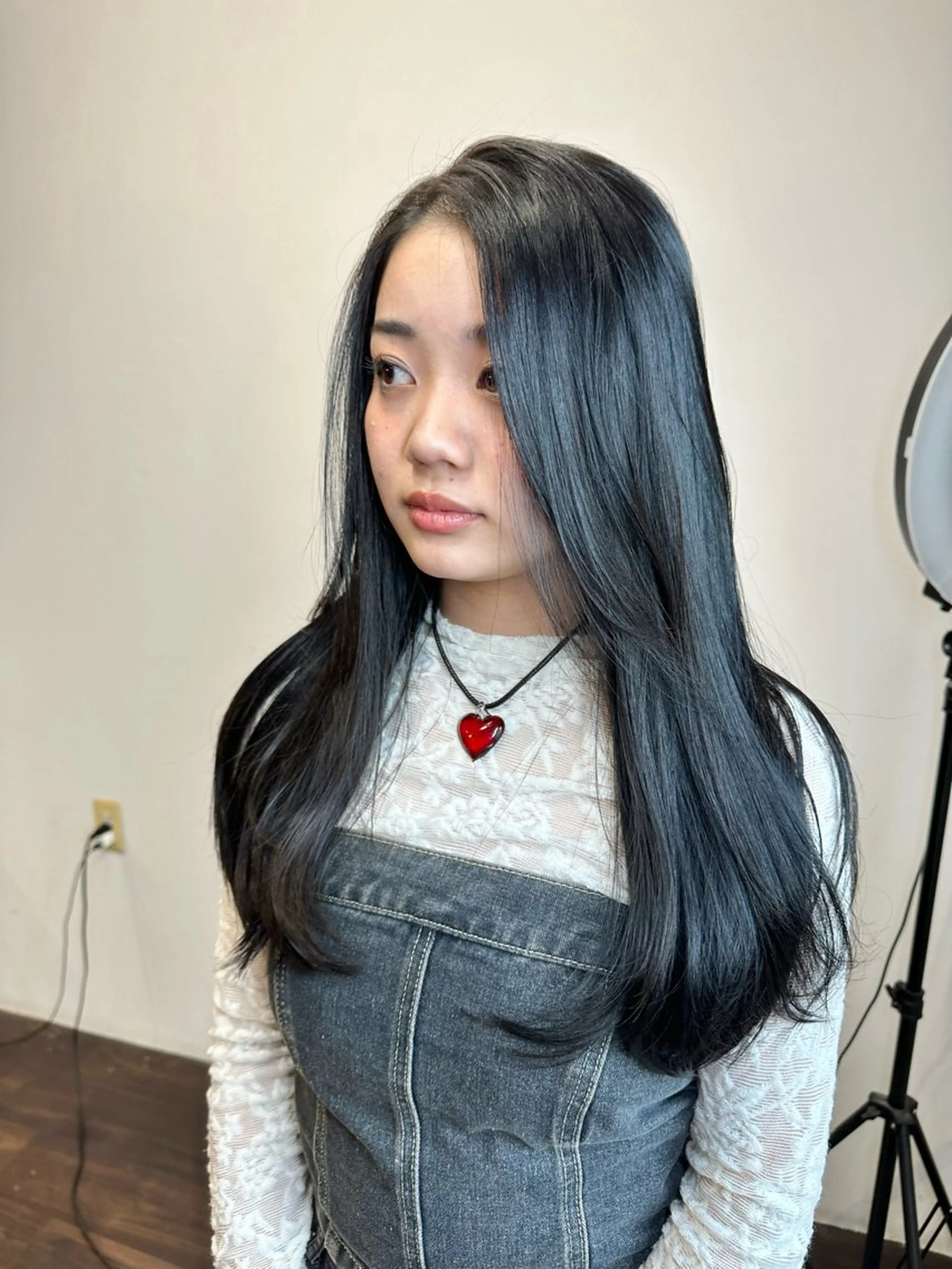 ロング カット トリートメント 艶髪カラー/レイヤ ー支持No.1renのヘアスタイル