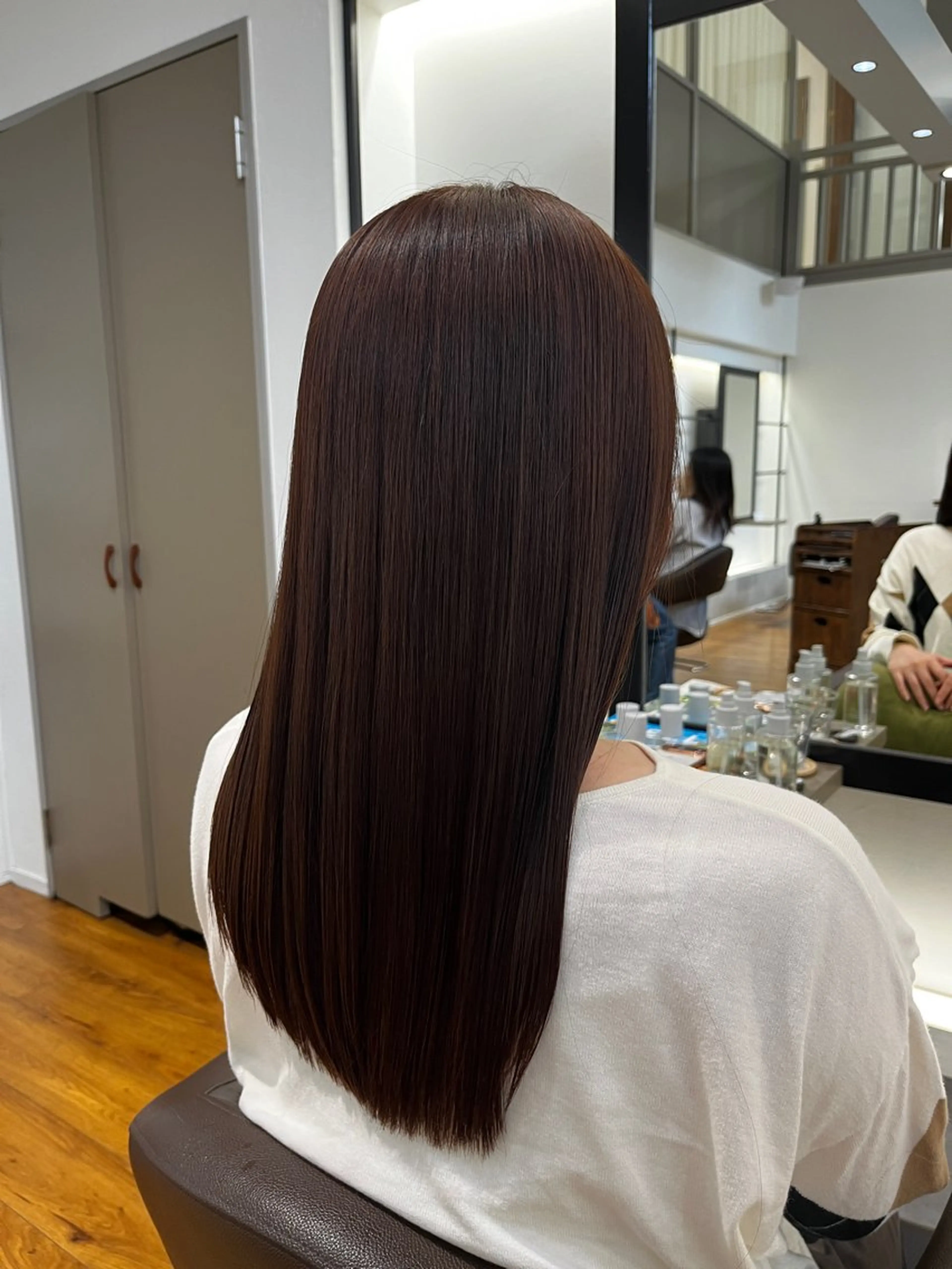 ロング 髪質改善 縮毛矯正 「朝が、変わる」 髪質改善ストレートのヘアスタイル