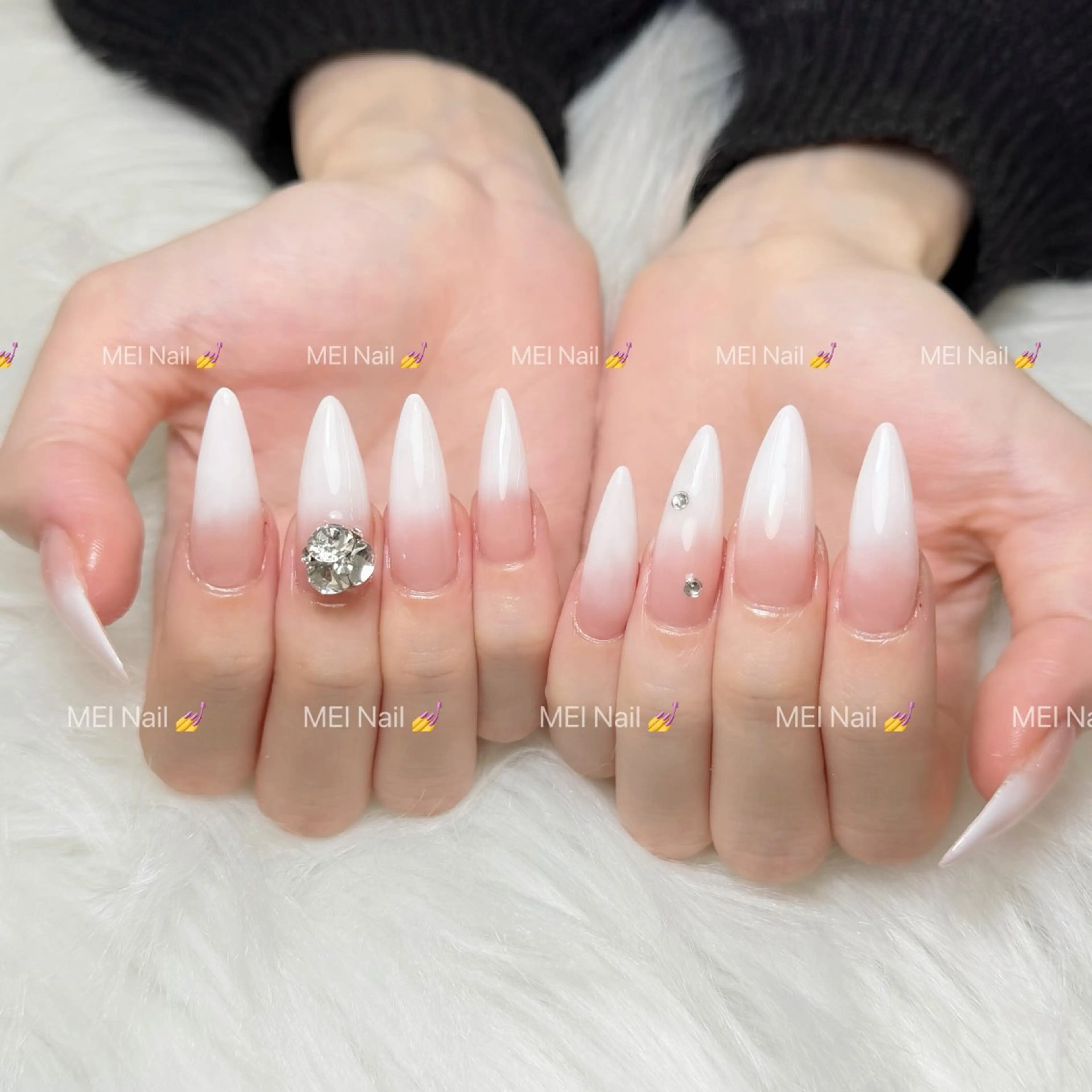 ネイル フレンチネイル キラキラネイル 韓国ネイル シンプルネイル ワンホンネイル ハンドネイル MEI Nailのネイルデザイン