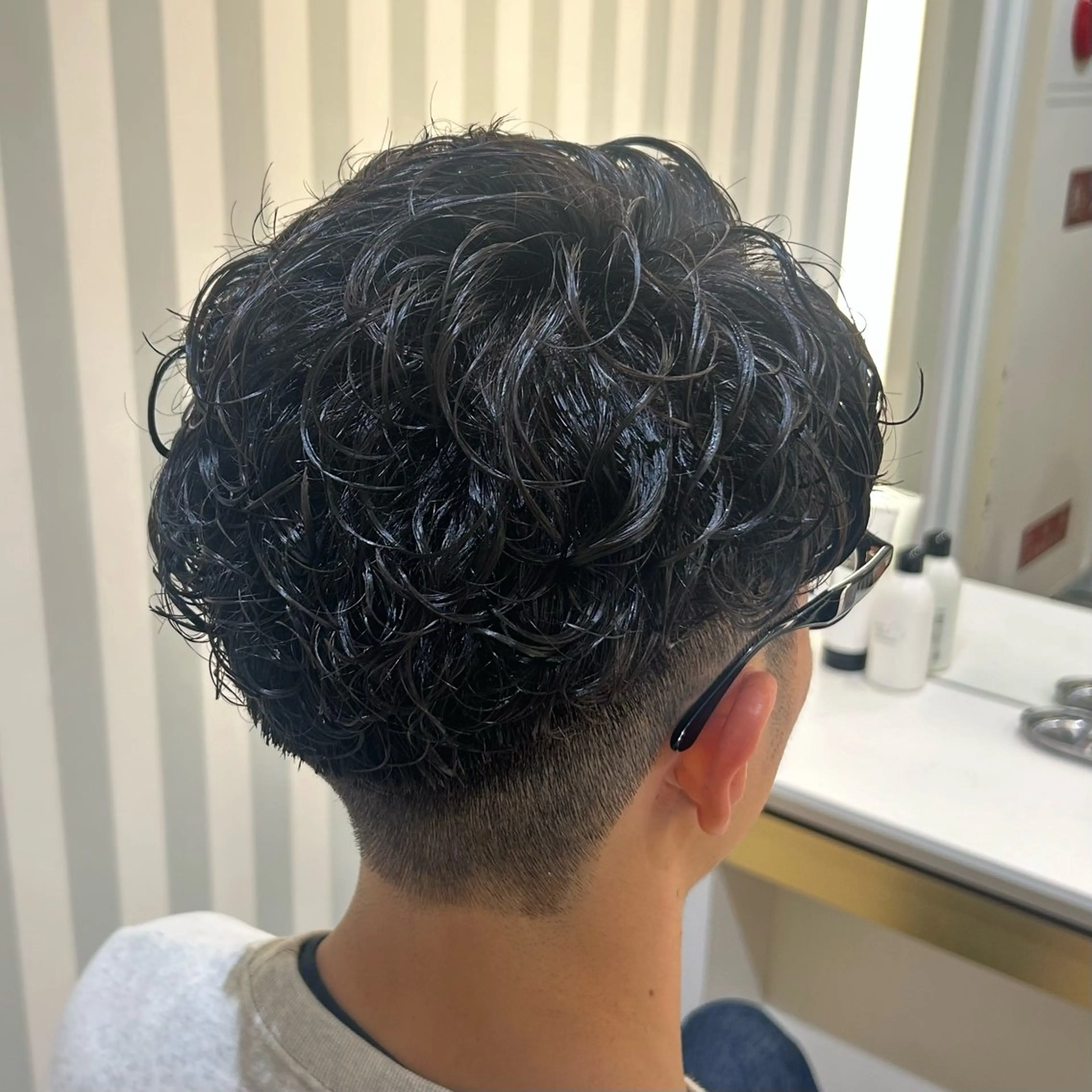 ショート パーマ ヘアアレンジ メンズ メンズパーマ 刈り上げ NYNY 🌺Ruiのヘアスタイル