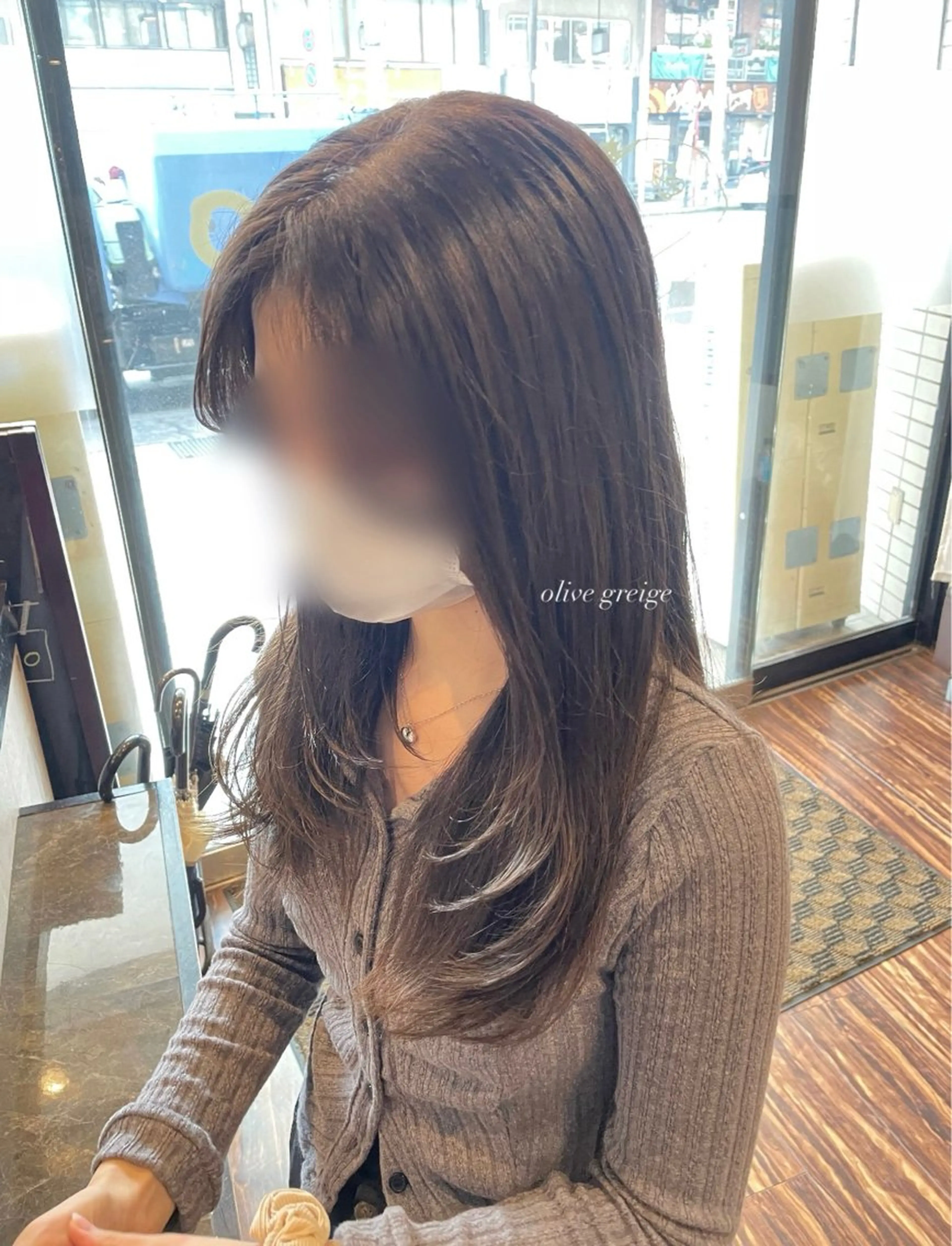 カラー ブリーチ 透明感カラー ダブルカラー グレージュ ブリーチなしカラー 池嵜 美尋のヘアスタイル