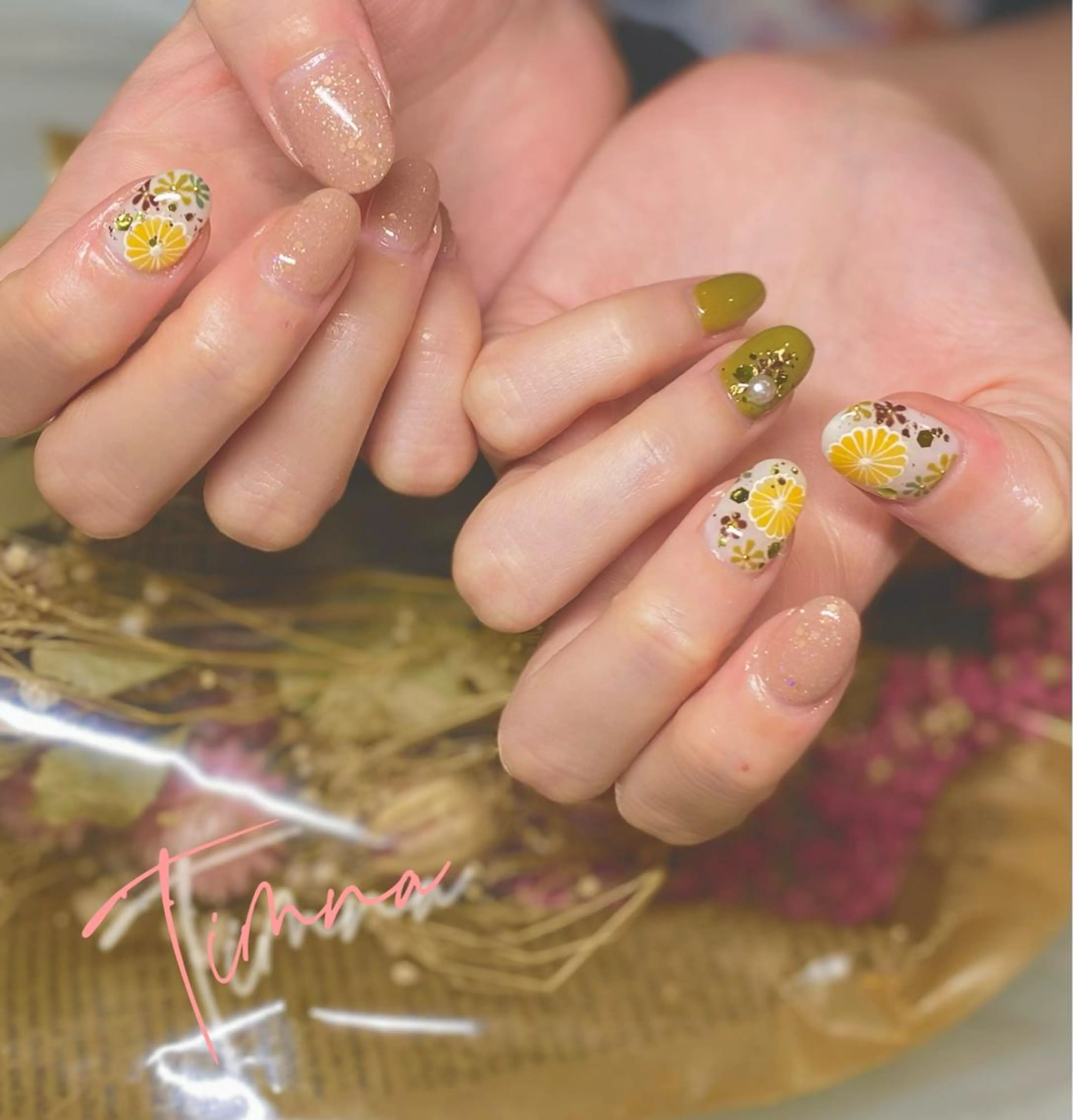 ショート ハンドネイル NAILSALON 🍔Timna🍟のネイルデザイン