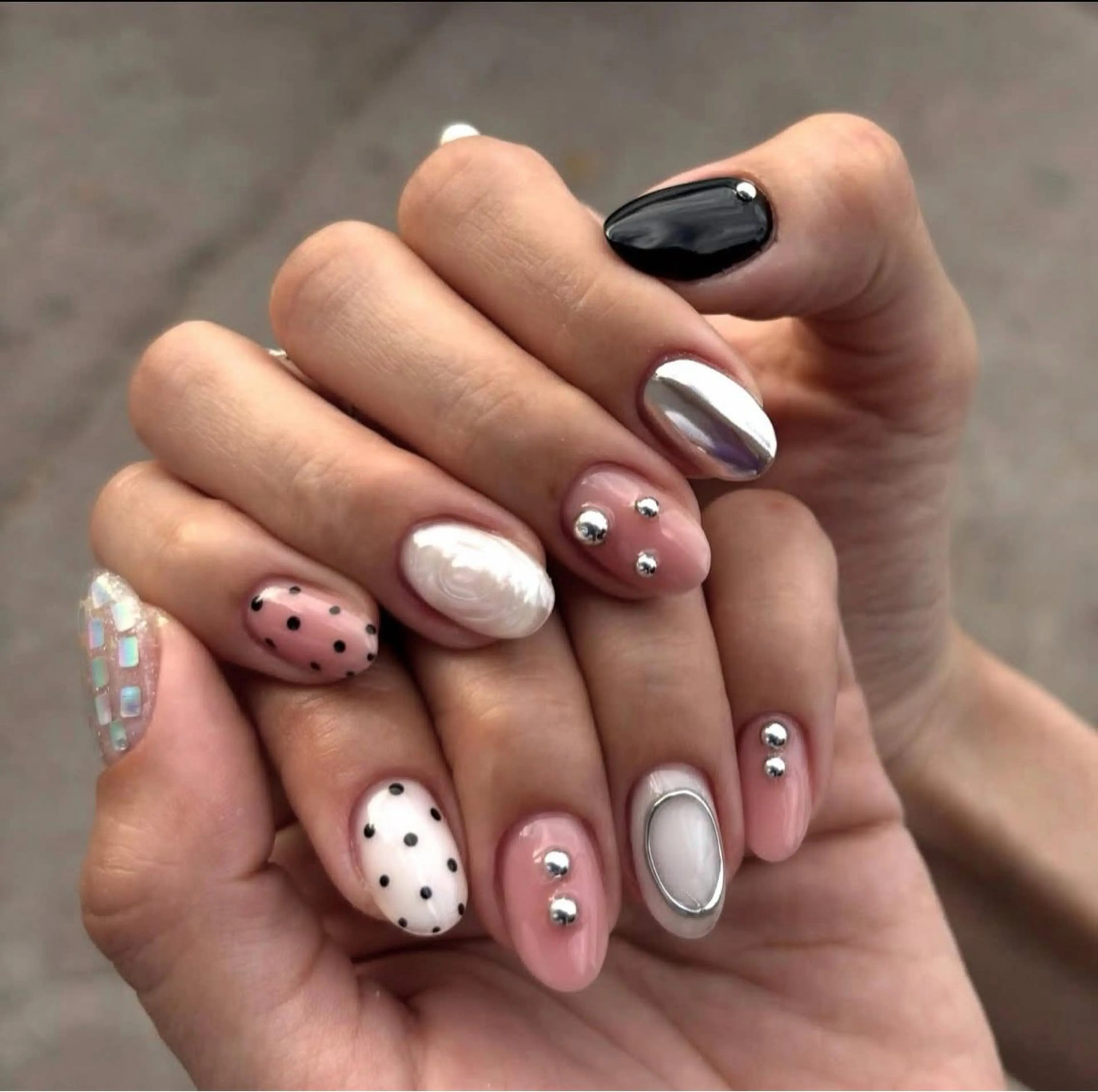 ネイル フレンチネイル キラキラネイル 韓国ネイル シンプルネイル ワンホンネイル ハンドネイル MEI Nailのネイルデザイン