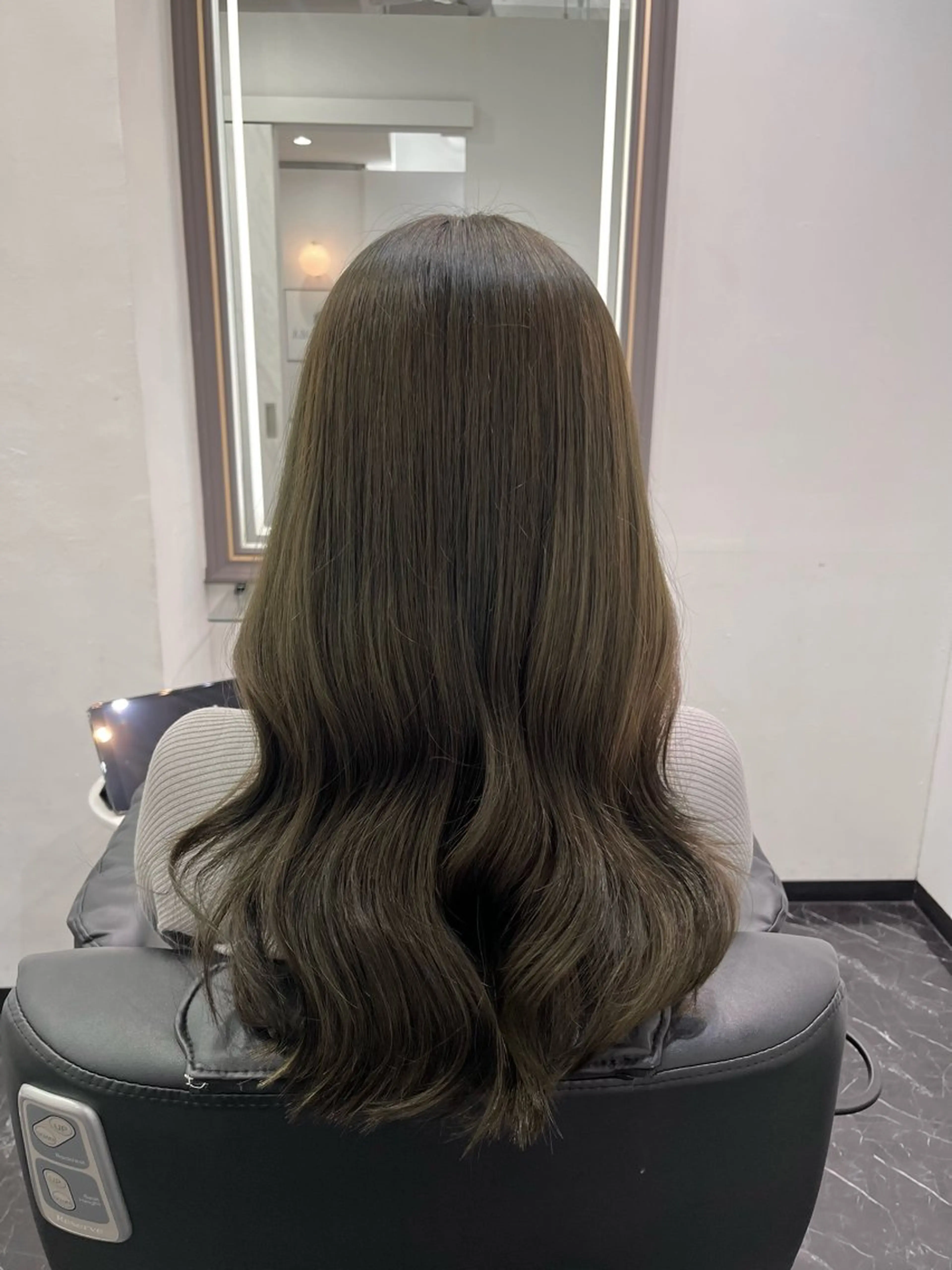 ロング カラー 縮毛矯正 THE  ESCALA表参道所属・Hana🌷/ 透明感/艶髪/表参道のヘアスタイル