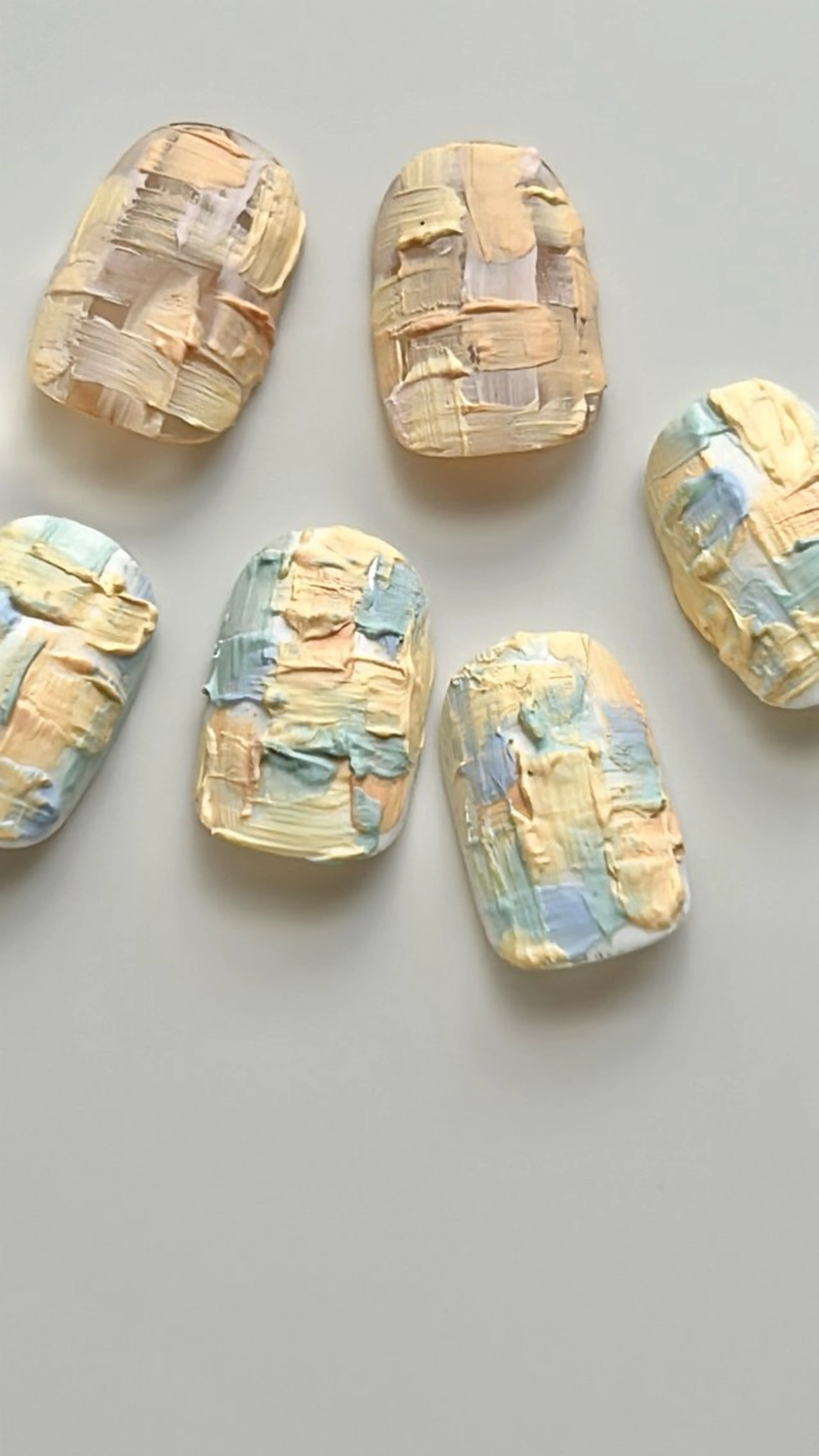 ネイル Locèlon .のネイルデザイン